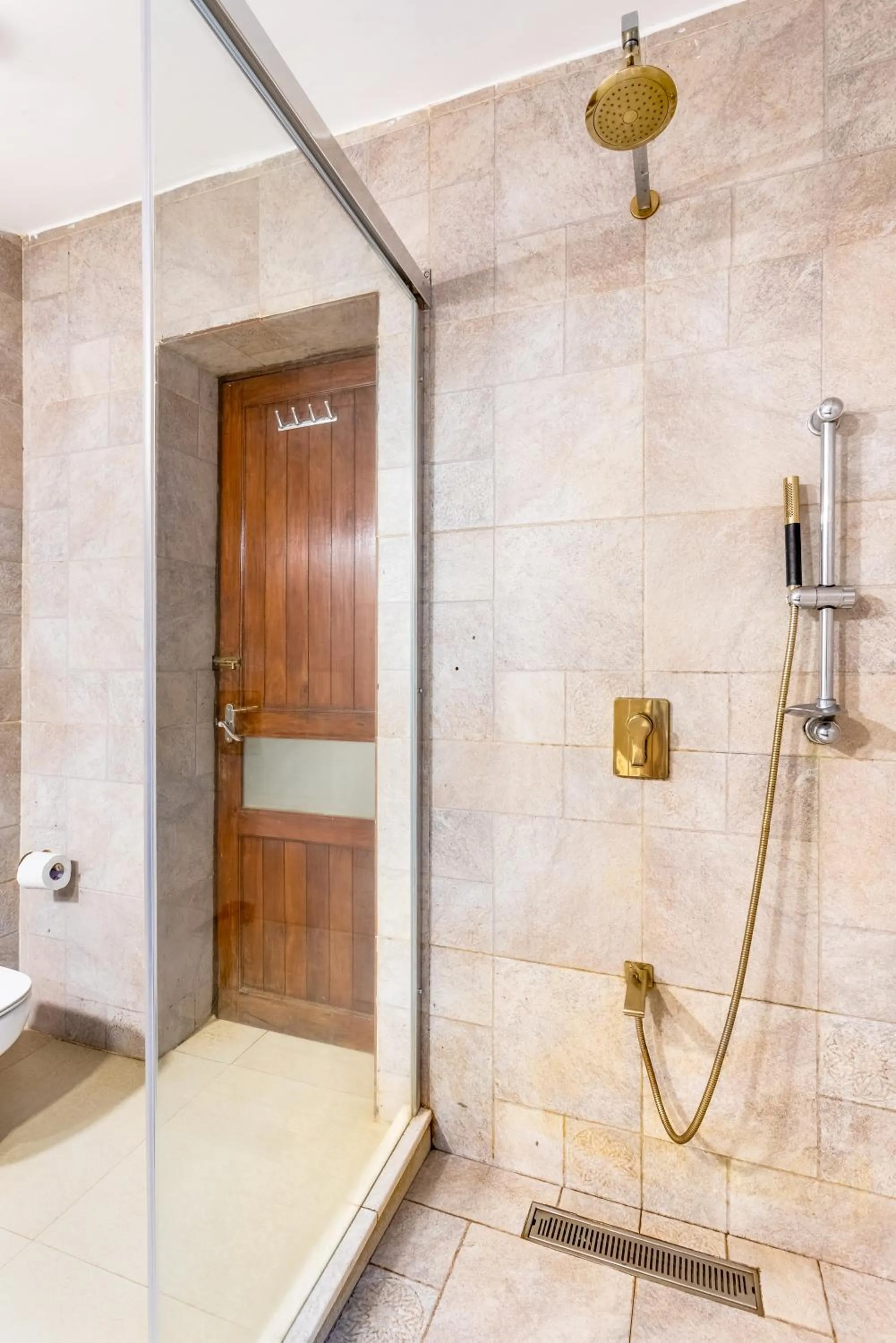 Shower in The Tamarind Hotel - A Boutique Heritage Stay, Anjuna - Goa