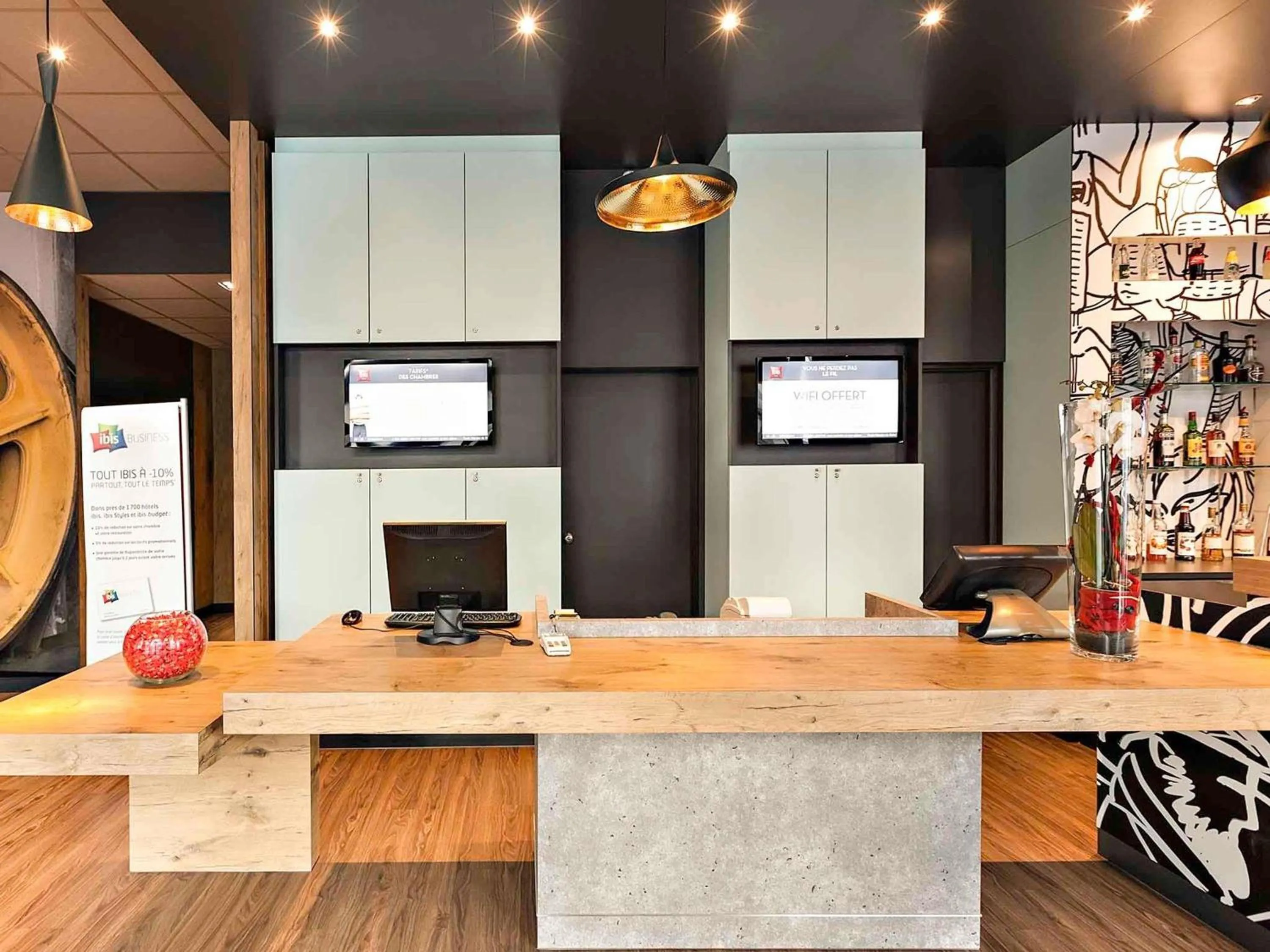 Property building in Ibis Agen Centre - Rénové en 2026