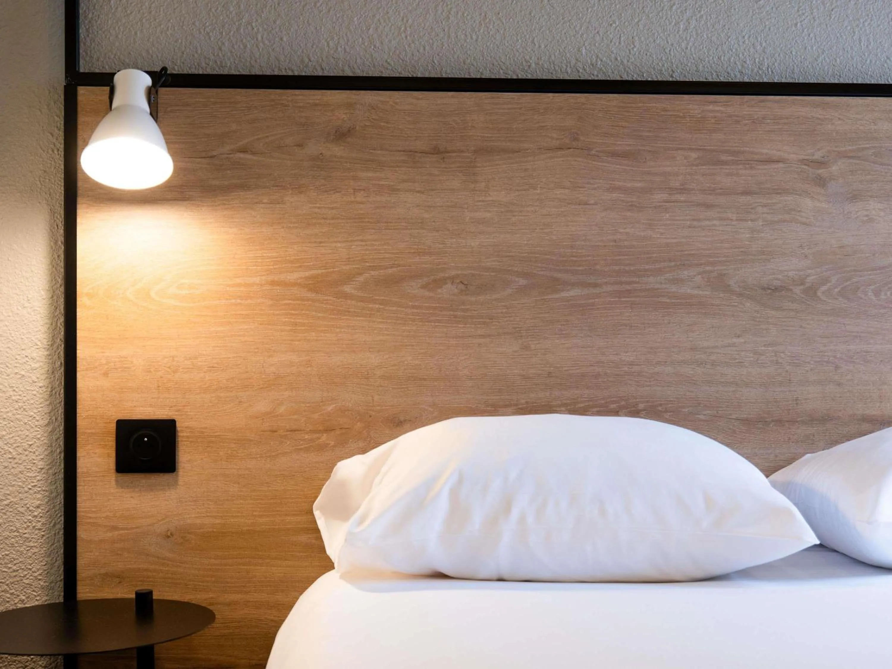 Bedroom, Bed in Ibis Agen Centre - Rénové en 2026