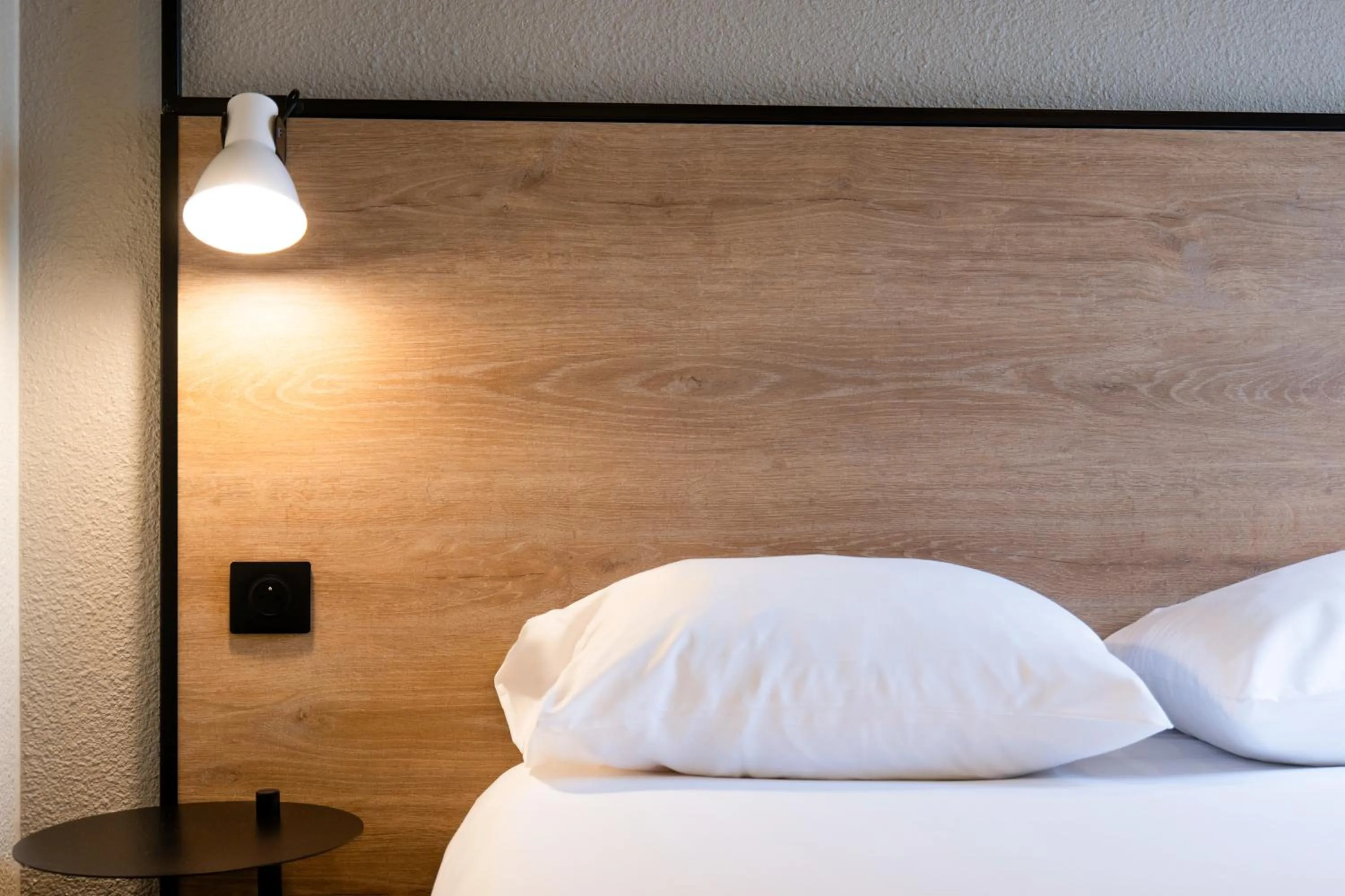 Bed in Ibis Agen Centre Gare