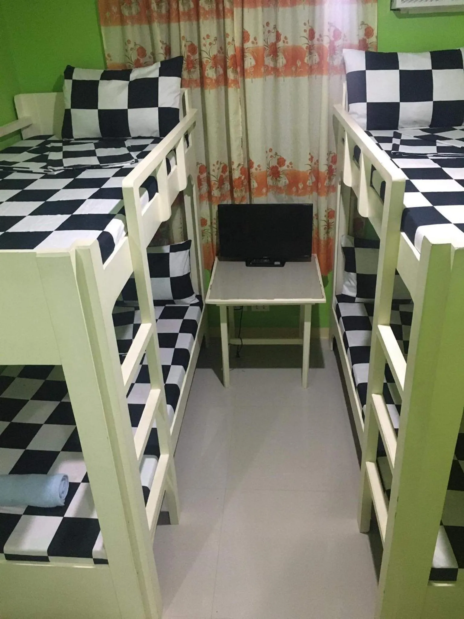 bunk bed, Bed in Twin AP Homes