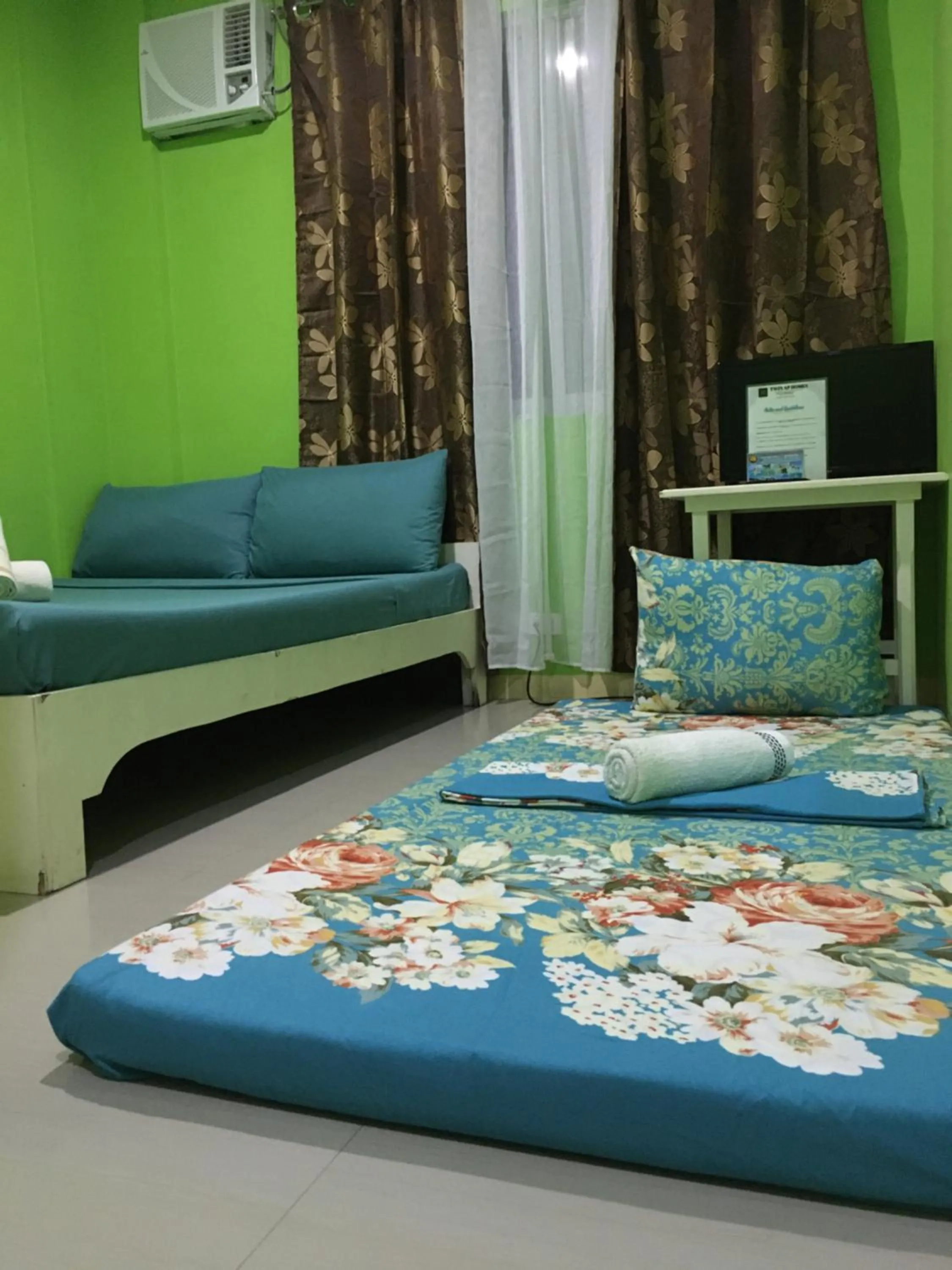 Bedroom, Bed in Twin AP Homes