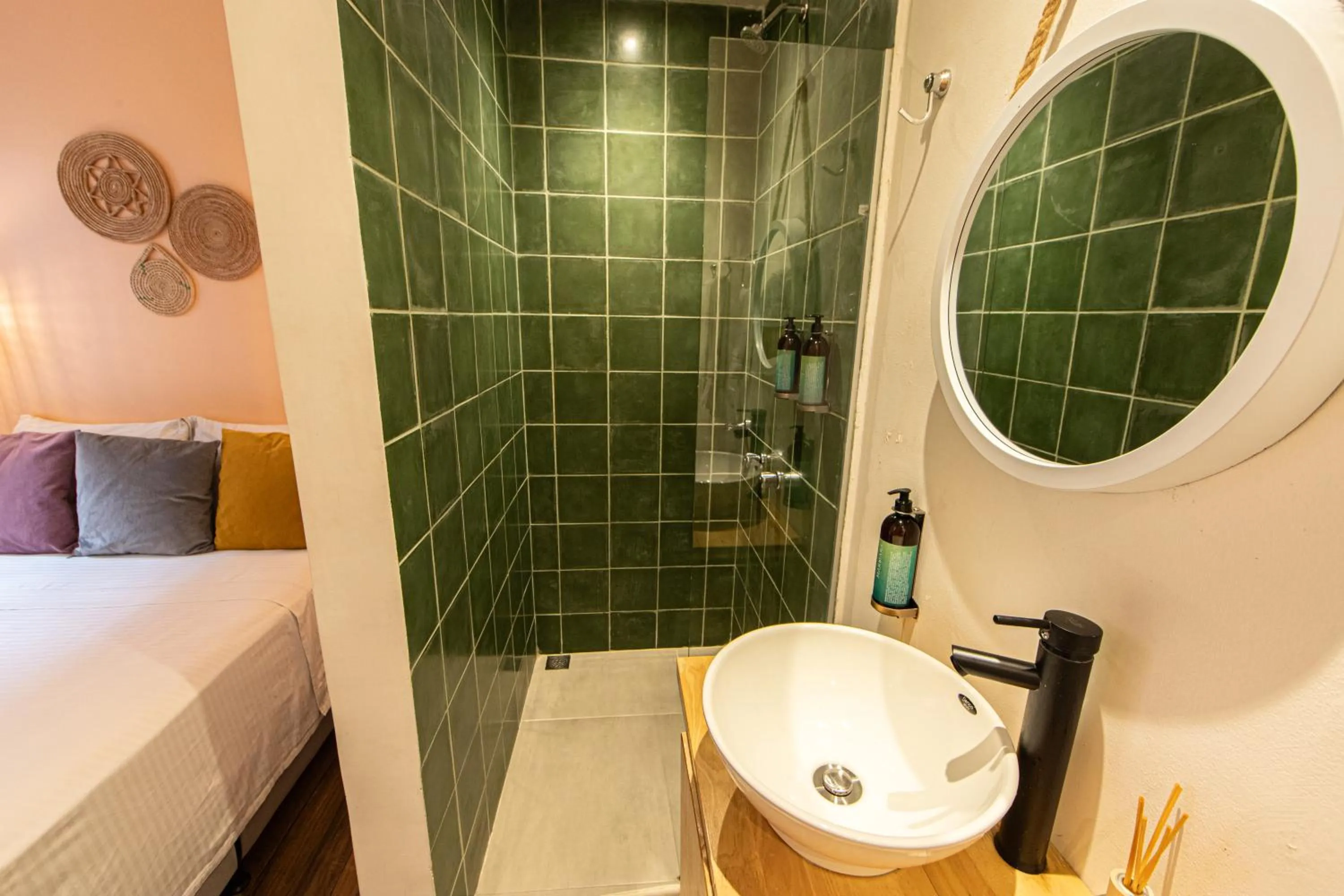 Shower in La Martina Boutique Hotel