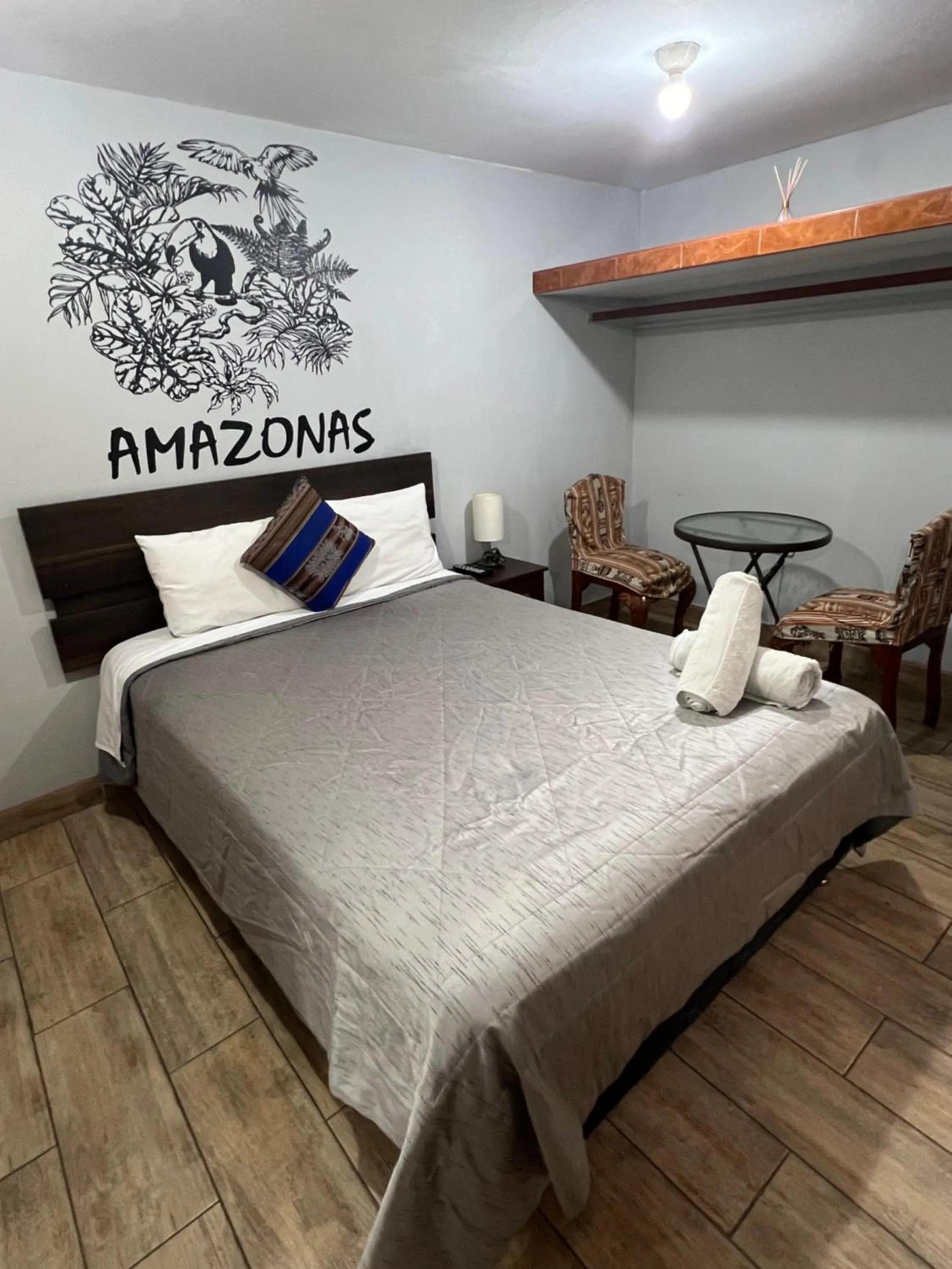 Bedroom, Bed in Lima Airport Tampu