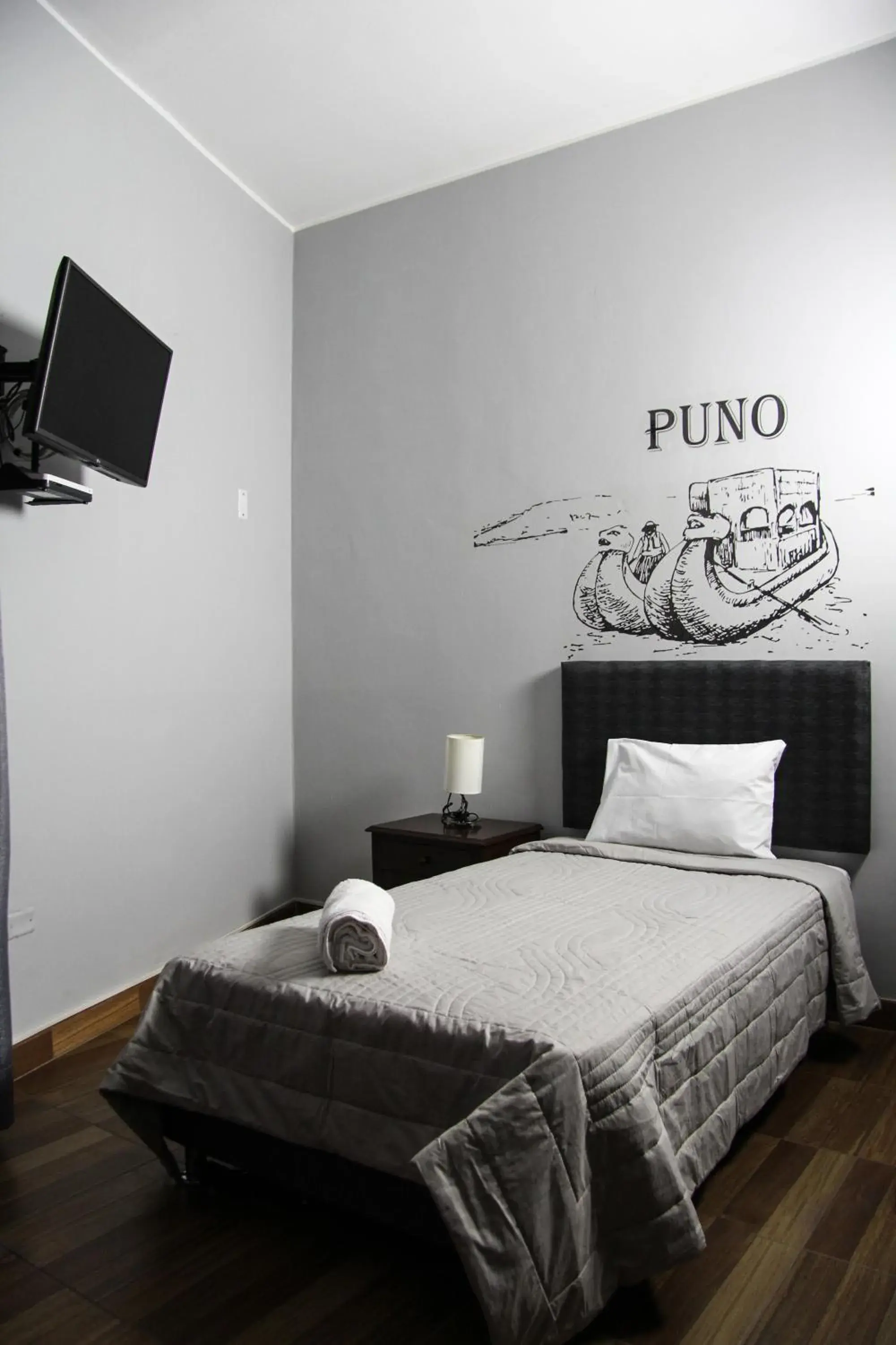 Small Single Room in Lima Airport Tampu Small Single Room in Lima Airport Tampu