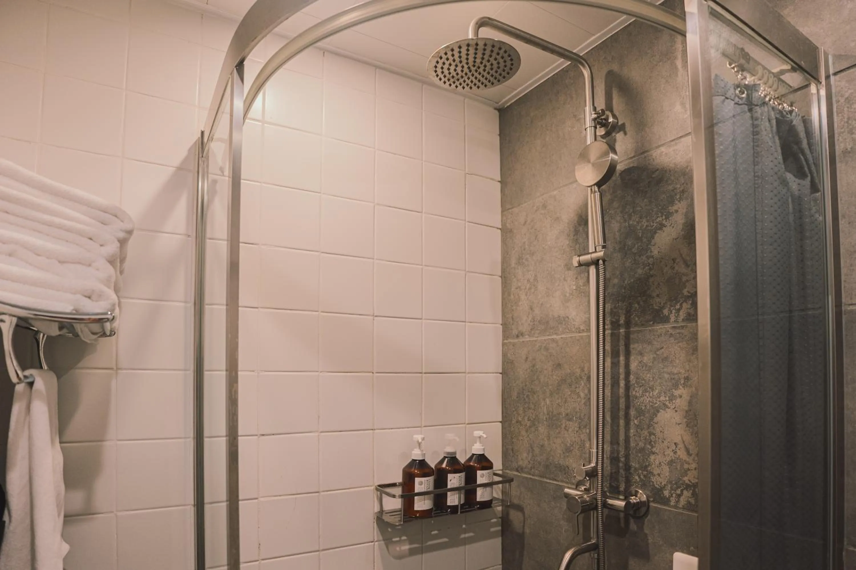 Shower in BLANC MIYAKOJIMA 旧RuGu Glamping Resort