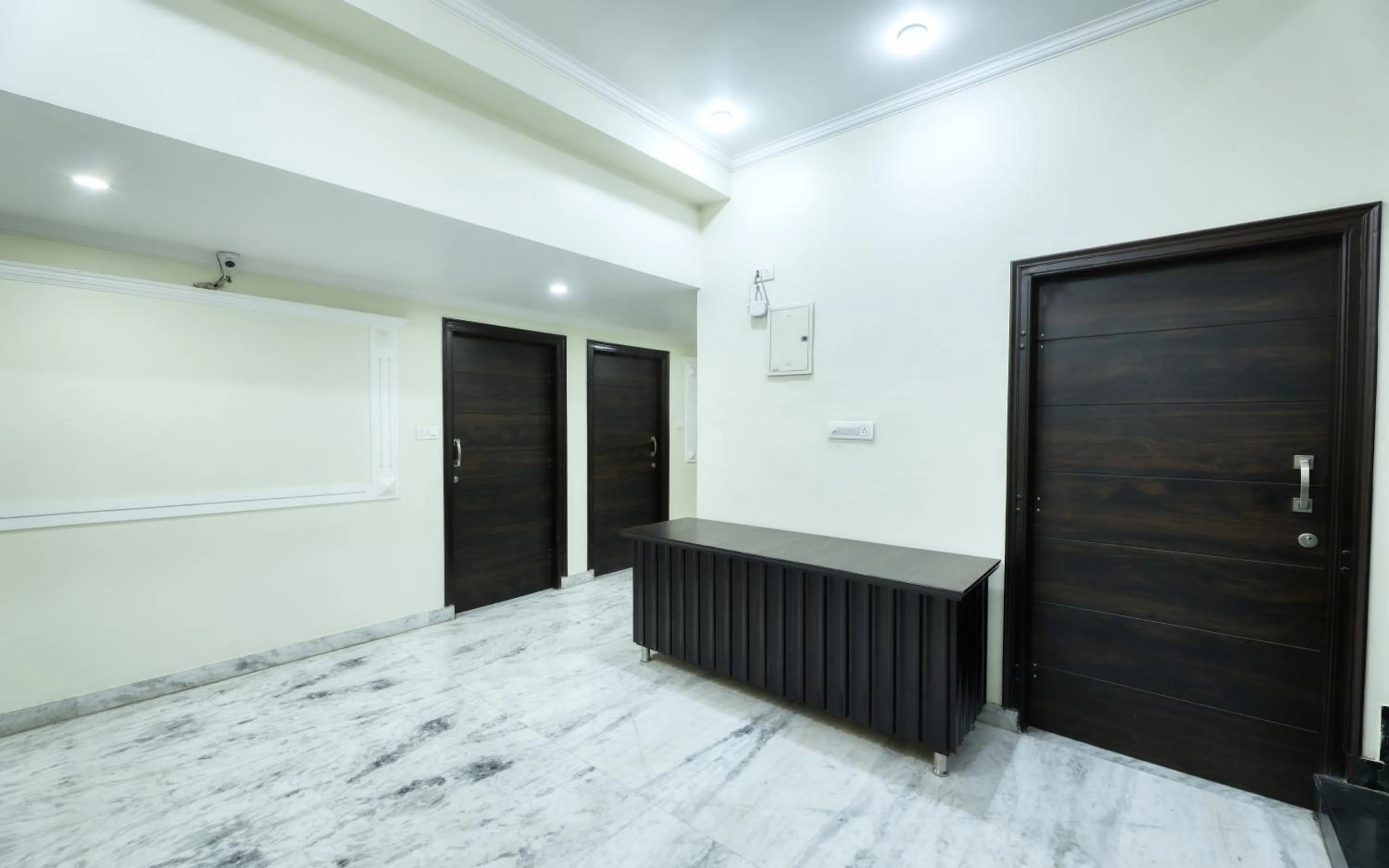 Lobby or reception in Hotel Pulse Inn- Near Jaipur Railway Station