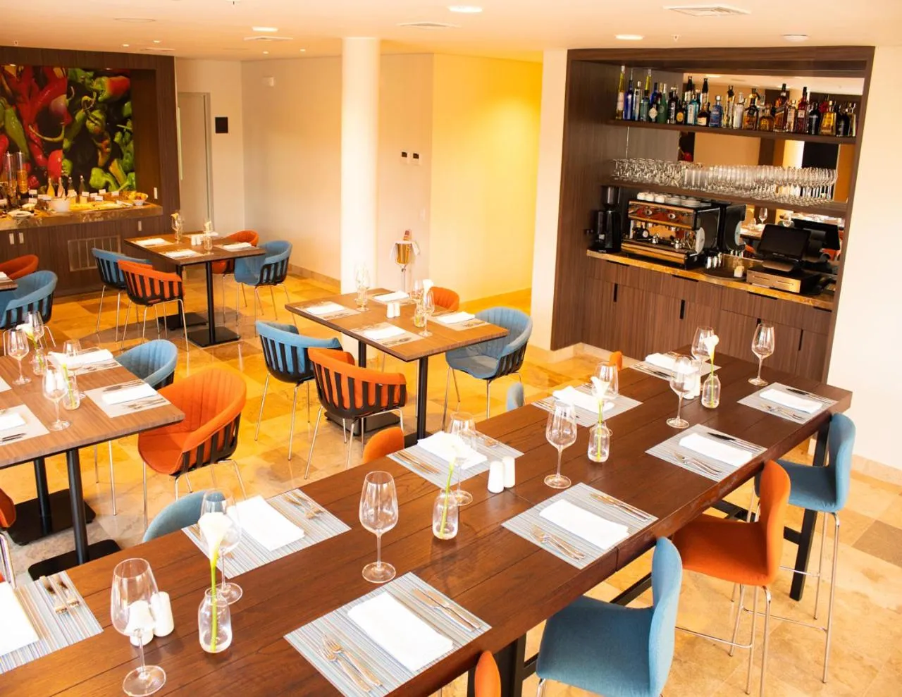 Restaurant/places to eat in Hotel Estelar San Isidro