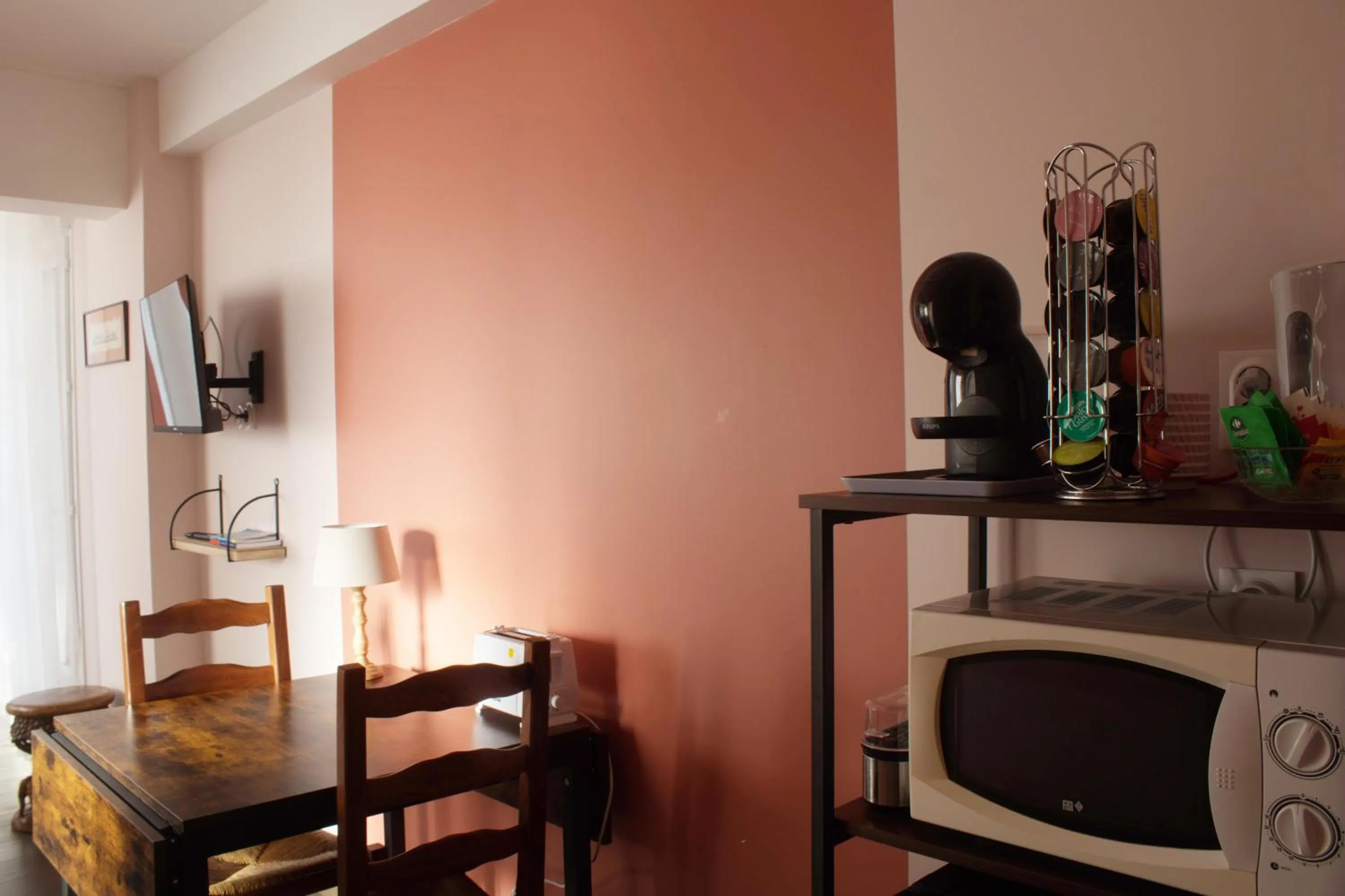 Dining area in Du coté de chez Swann 1