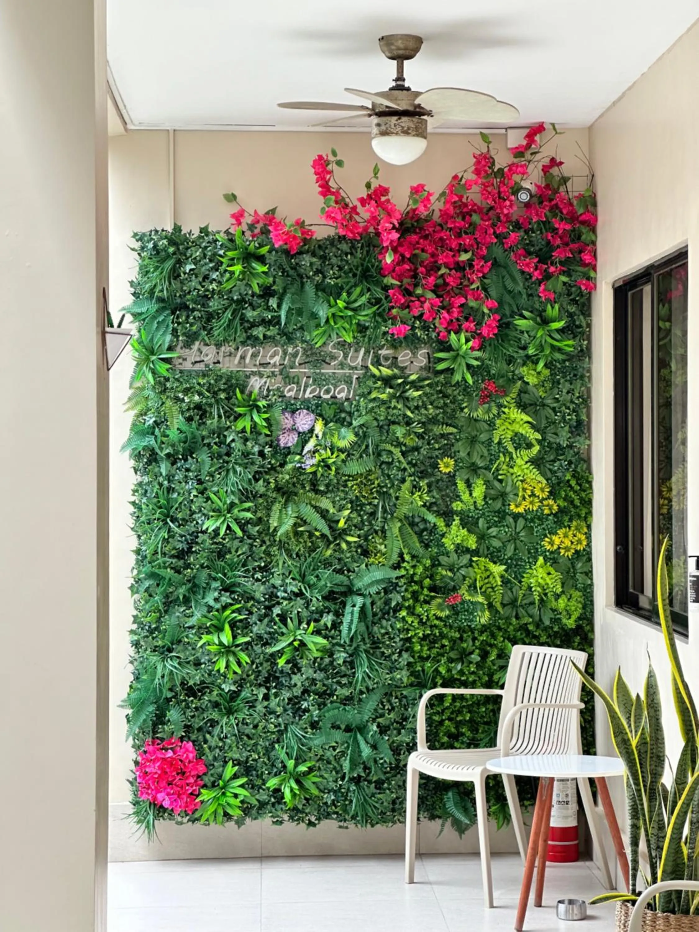 HARMAN SUITES Moalboal