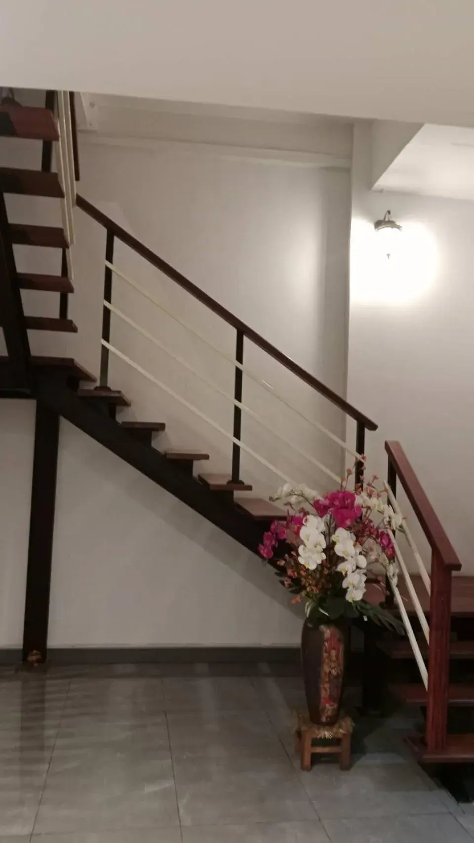 Deluxe Double Room with Balcony and Sea View in MONTANA COURT PATTAYA Deluxe Double Room with Balcony and Sea View in MONTANA COURT PATTAYA