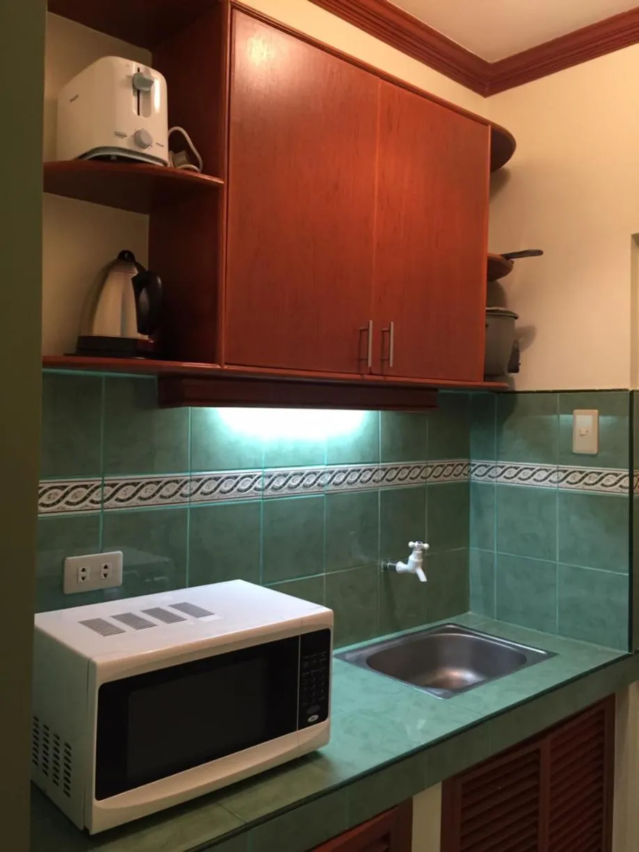 Las Pinas Serviced Apartment