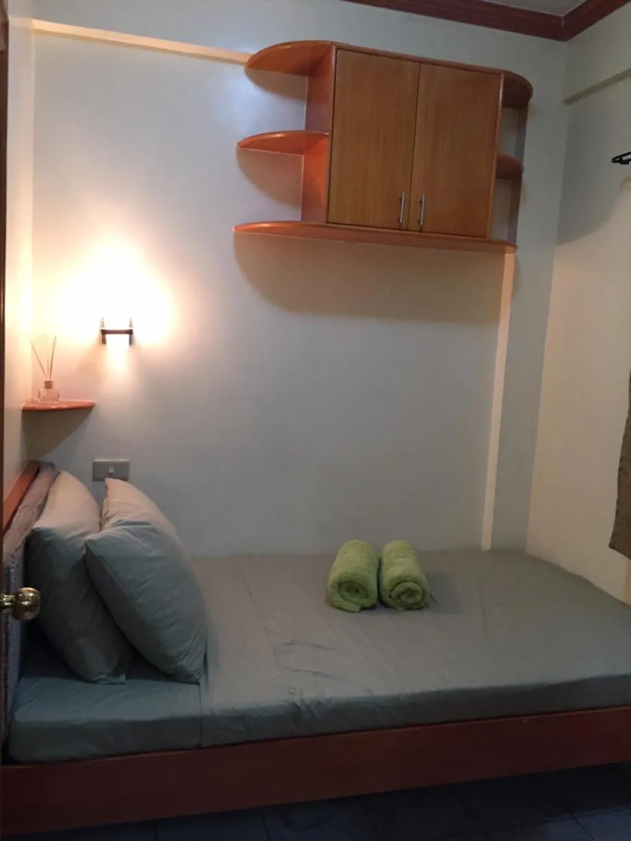 Bed in Las Pinas Serviced Apartment