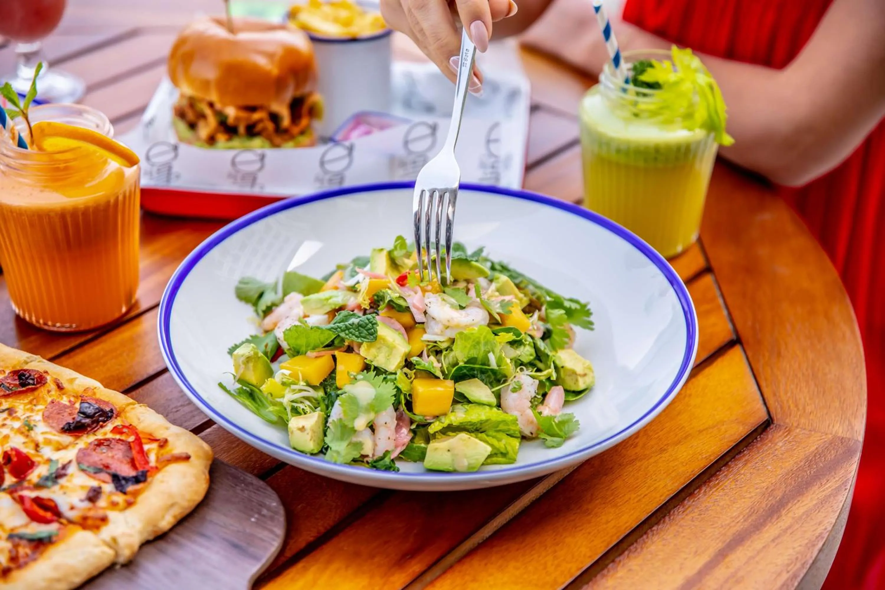 Restaurant/places to eat in Rove At The Park