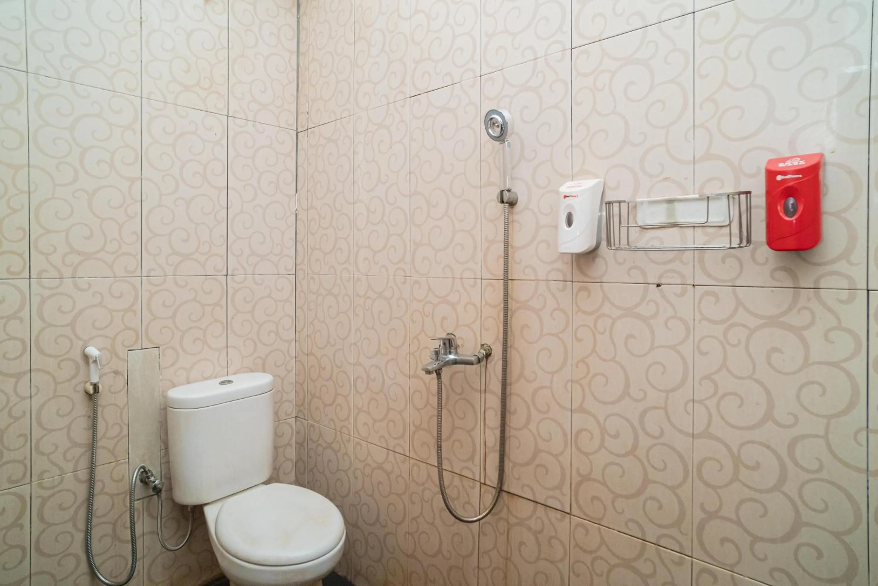 RedDoorz At Jalan Bukit Keminting