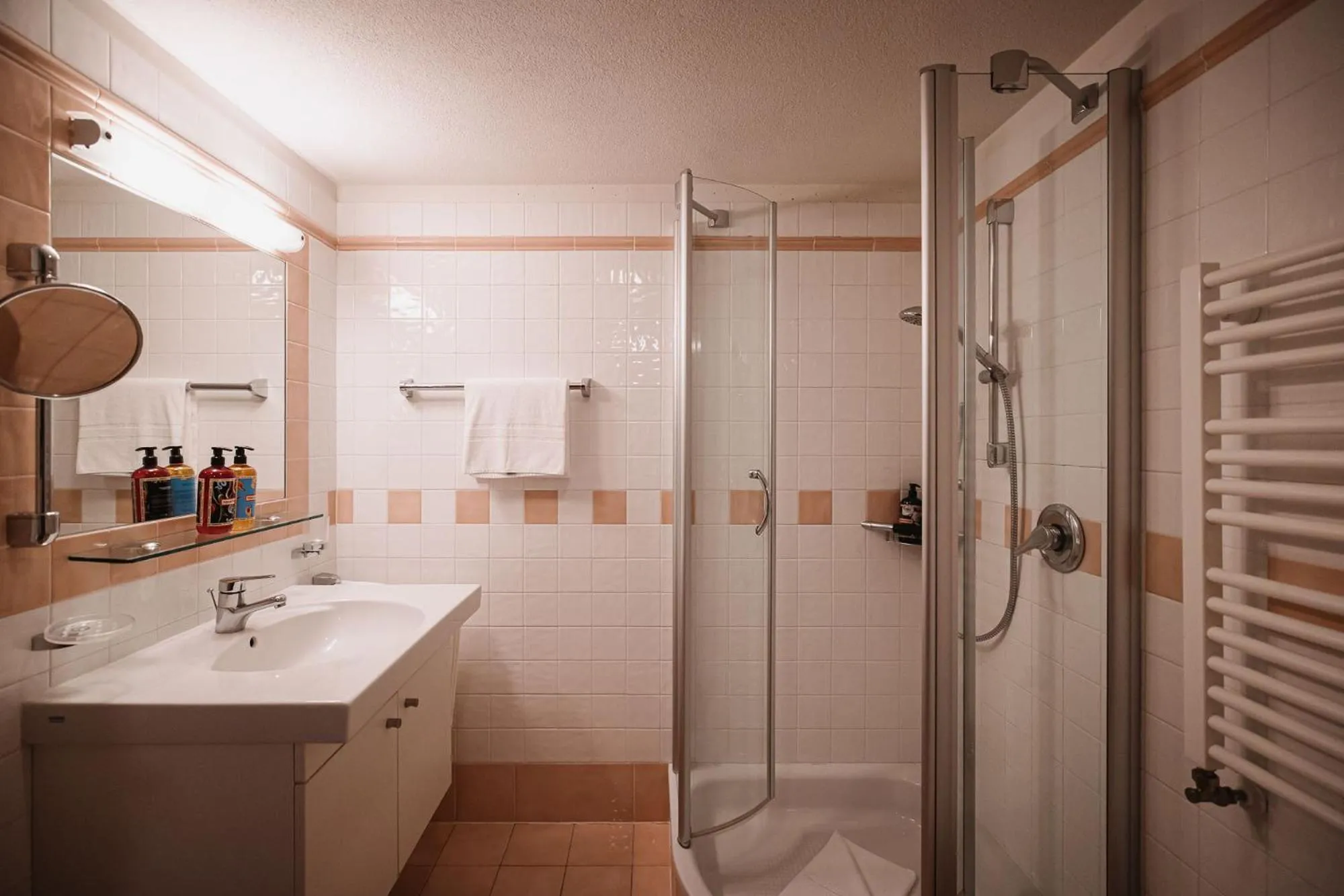 Bathroom in Nancy's Holiday Homes Dolomites
