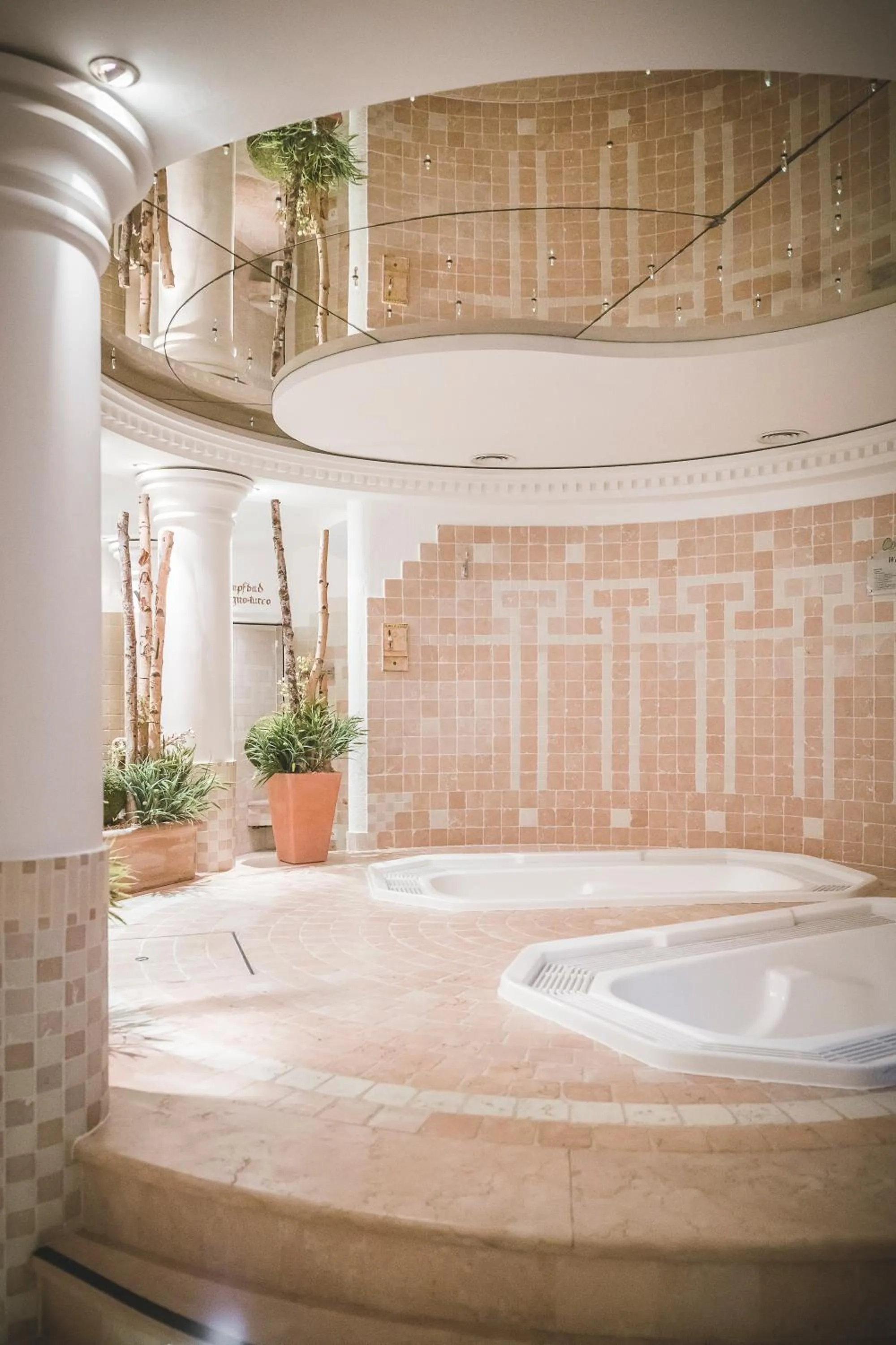 Hot Tub in Nancy's Holiday Homes Dolomites