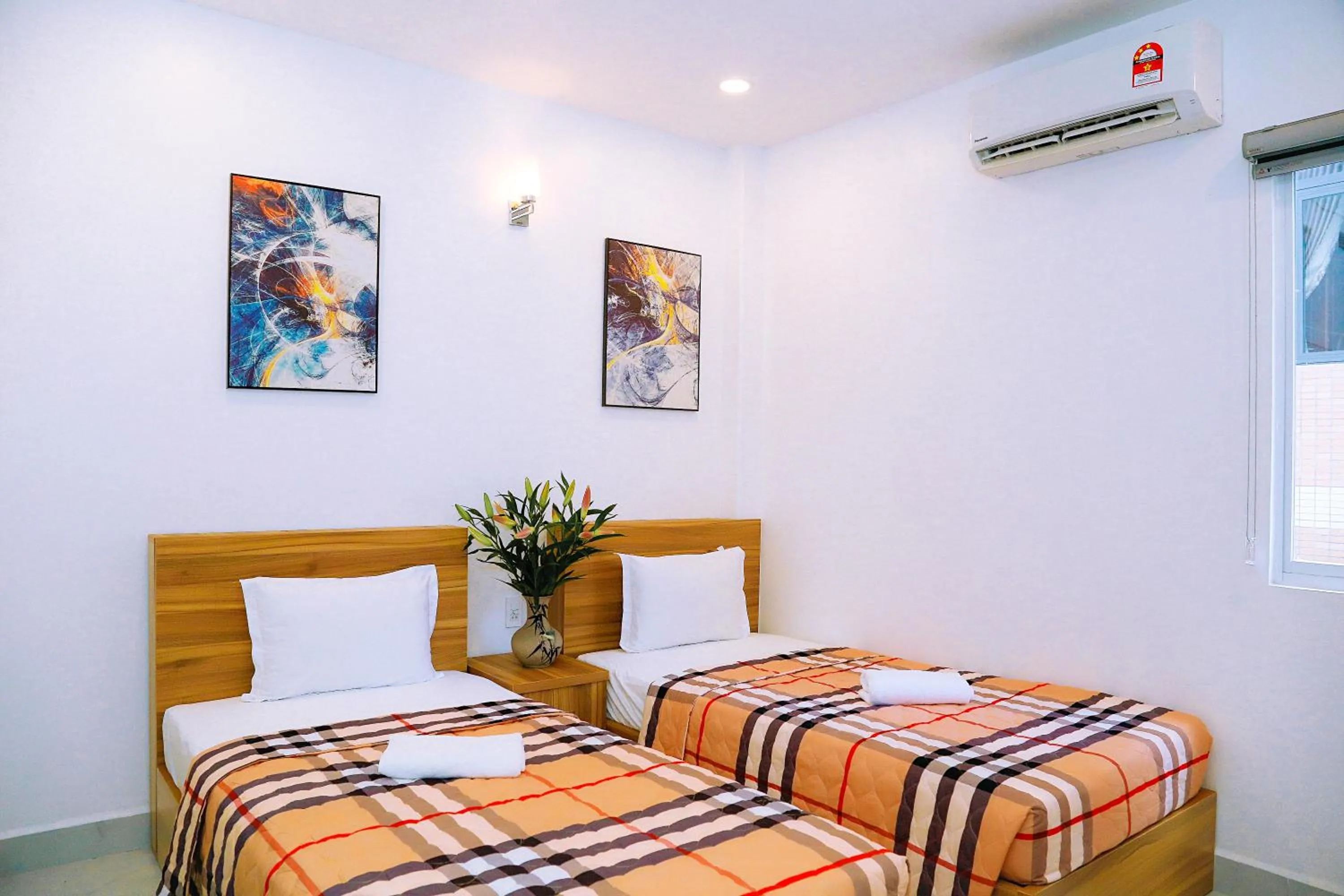 Bed in Louis Hotel - Bui Vien Walking Street