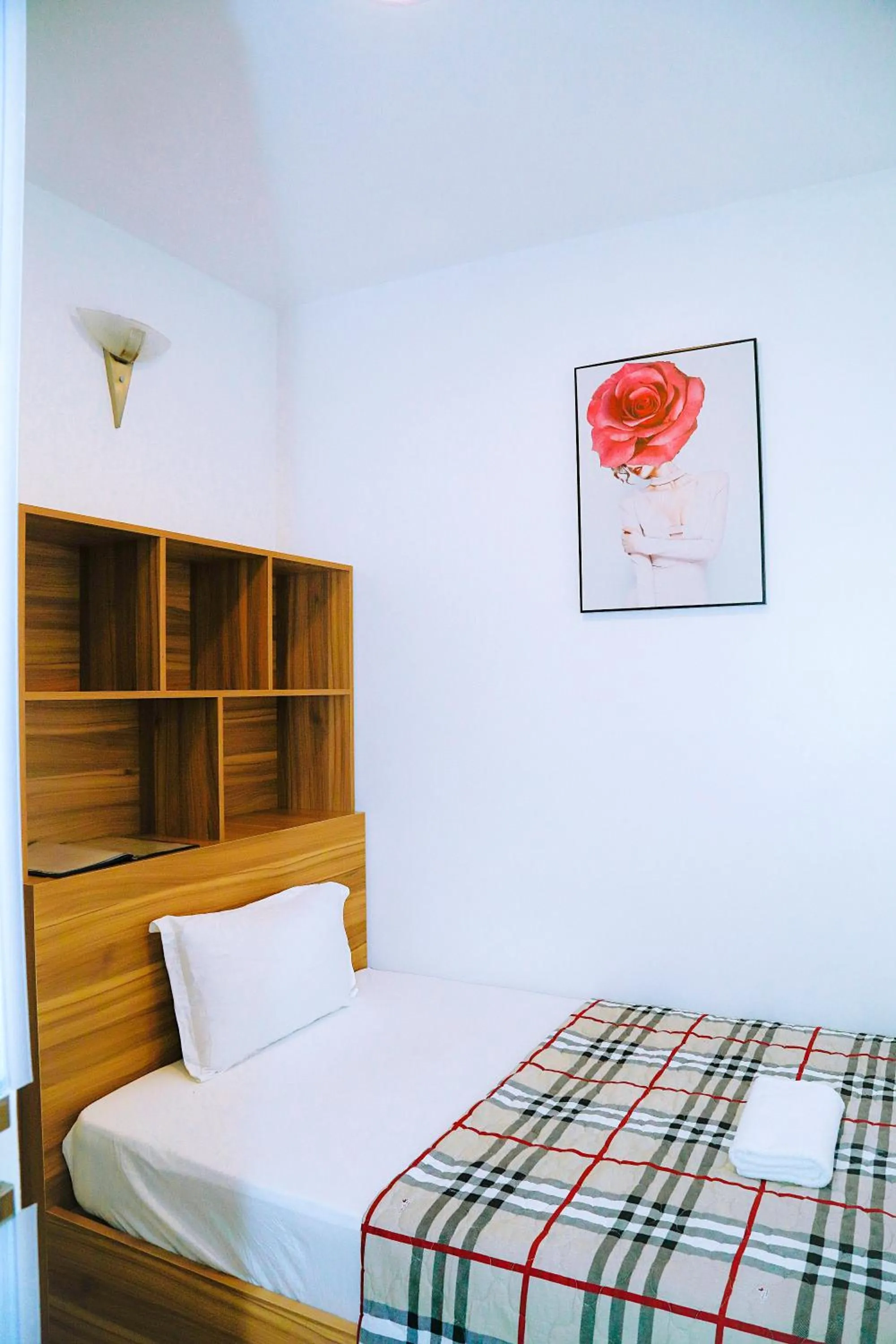 Bed in Louis Hotel - Bui Vien Walking Street