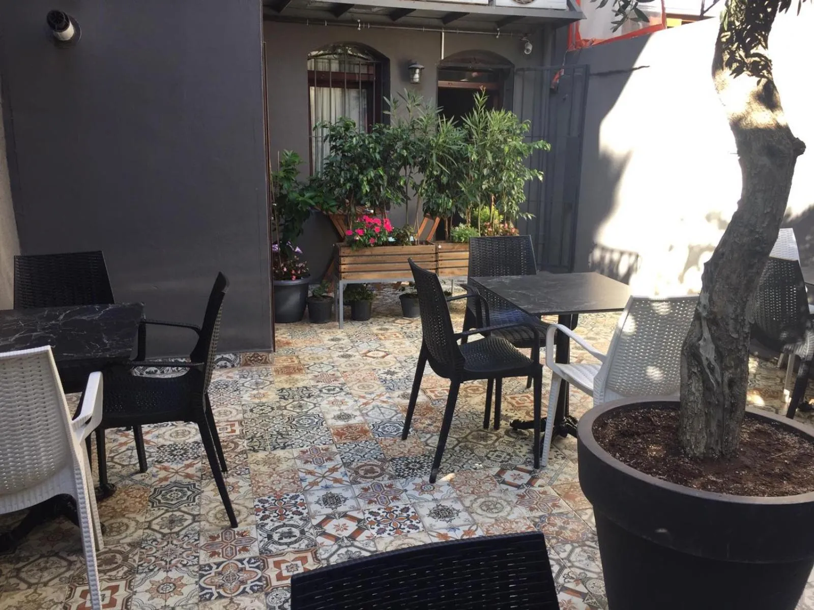 Facade/entrance in Hotel Miro Mansion Old City