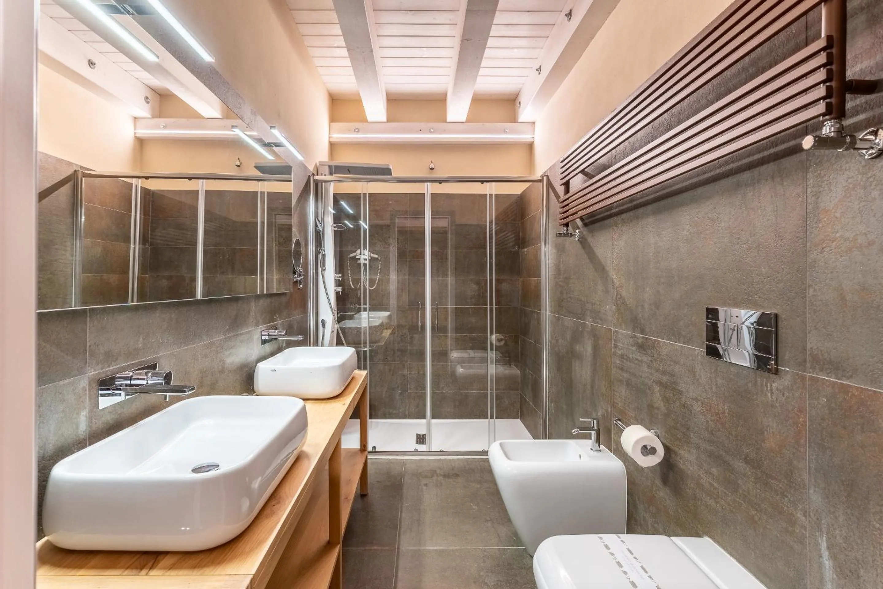 Bathroom in Ballium Luxury Relais