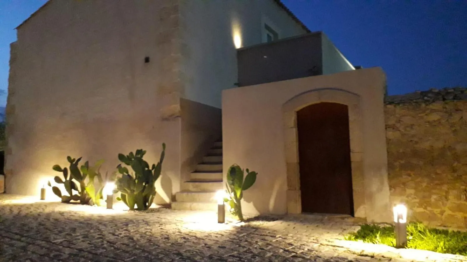 Property building in Ballium Luxury Relais