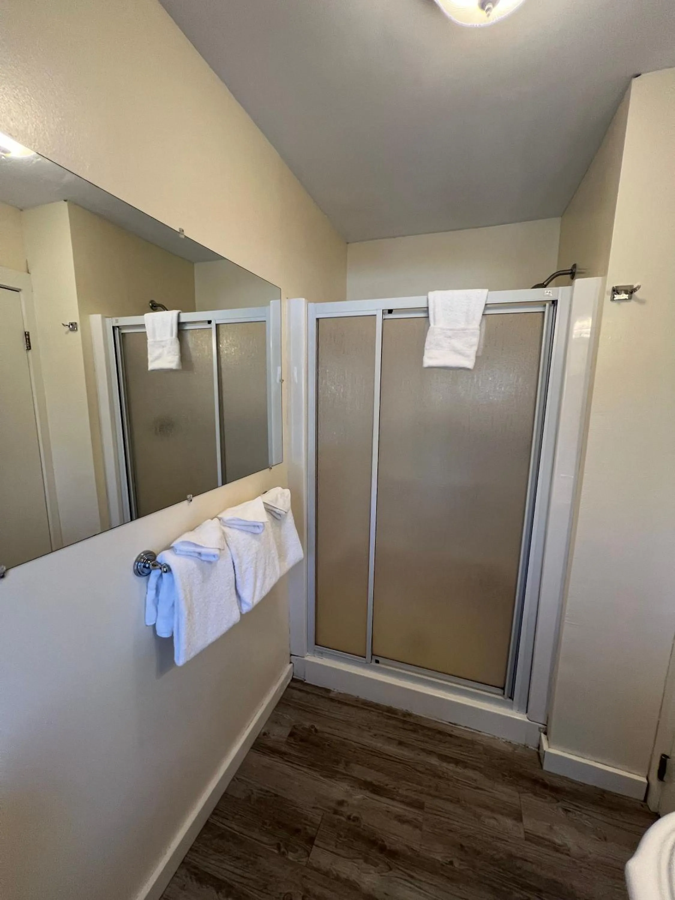 Shower in Echo Lake Inn