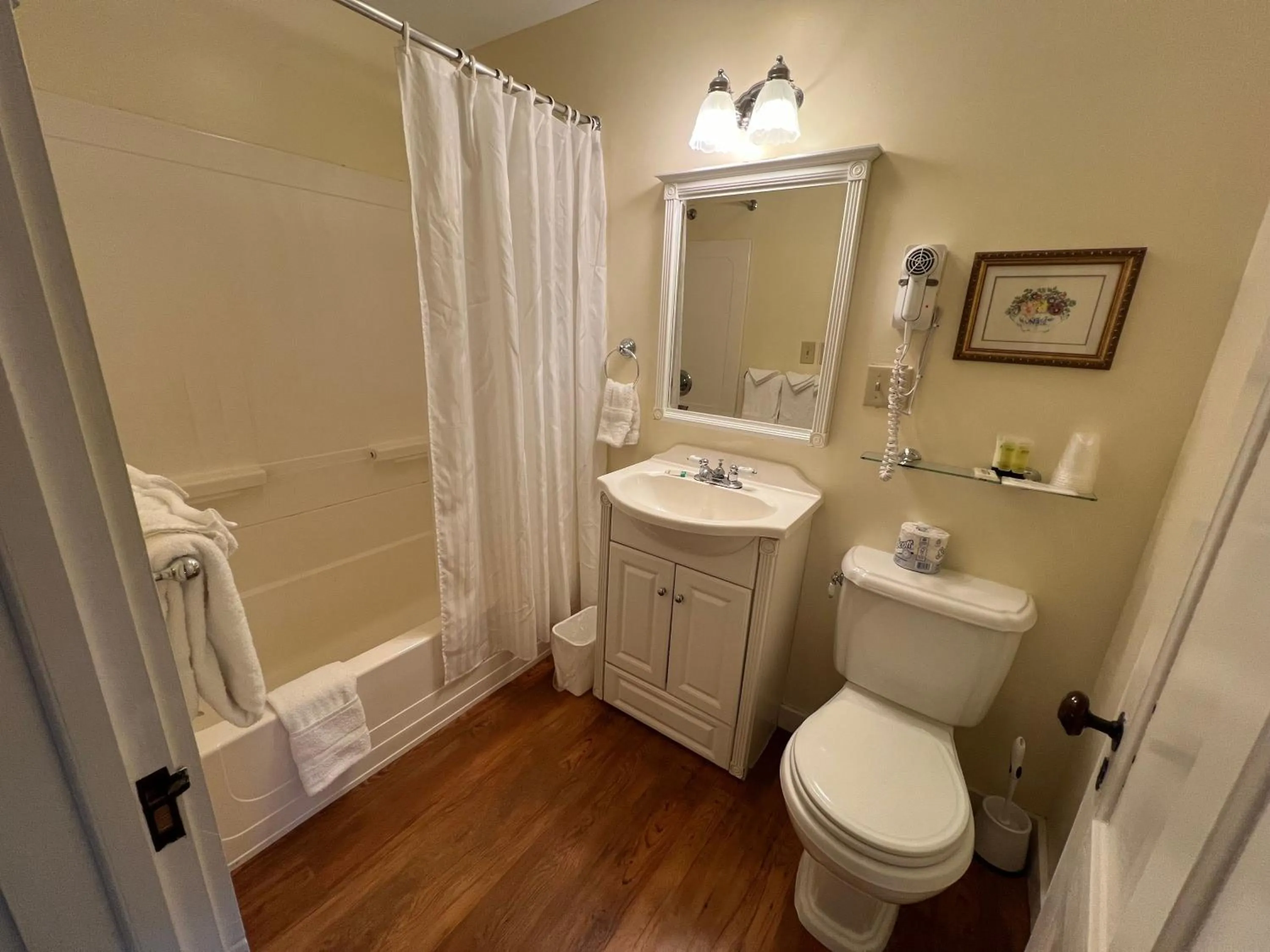 Shower in Echo Lake Inn