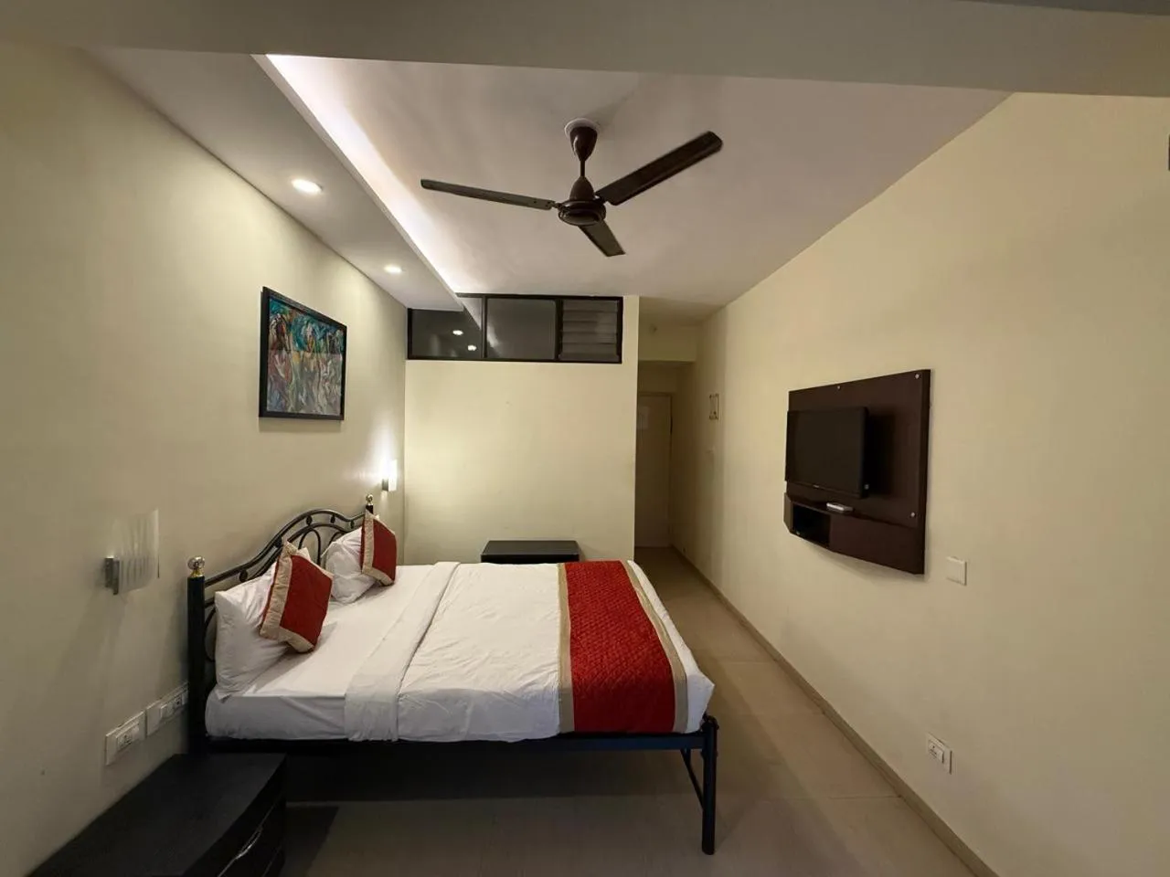 Bedroom, Bed in All Seasons Guest House I Rooms & Dorms