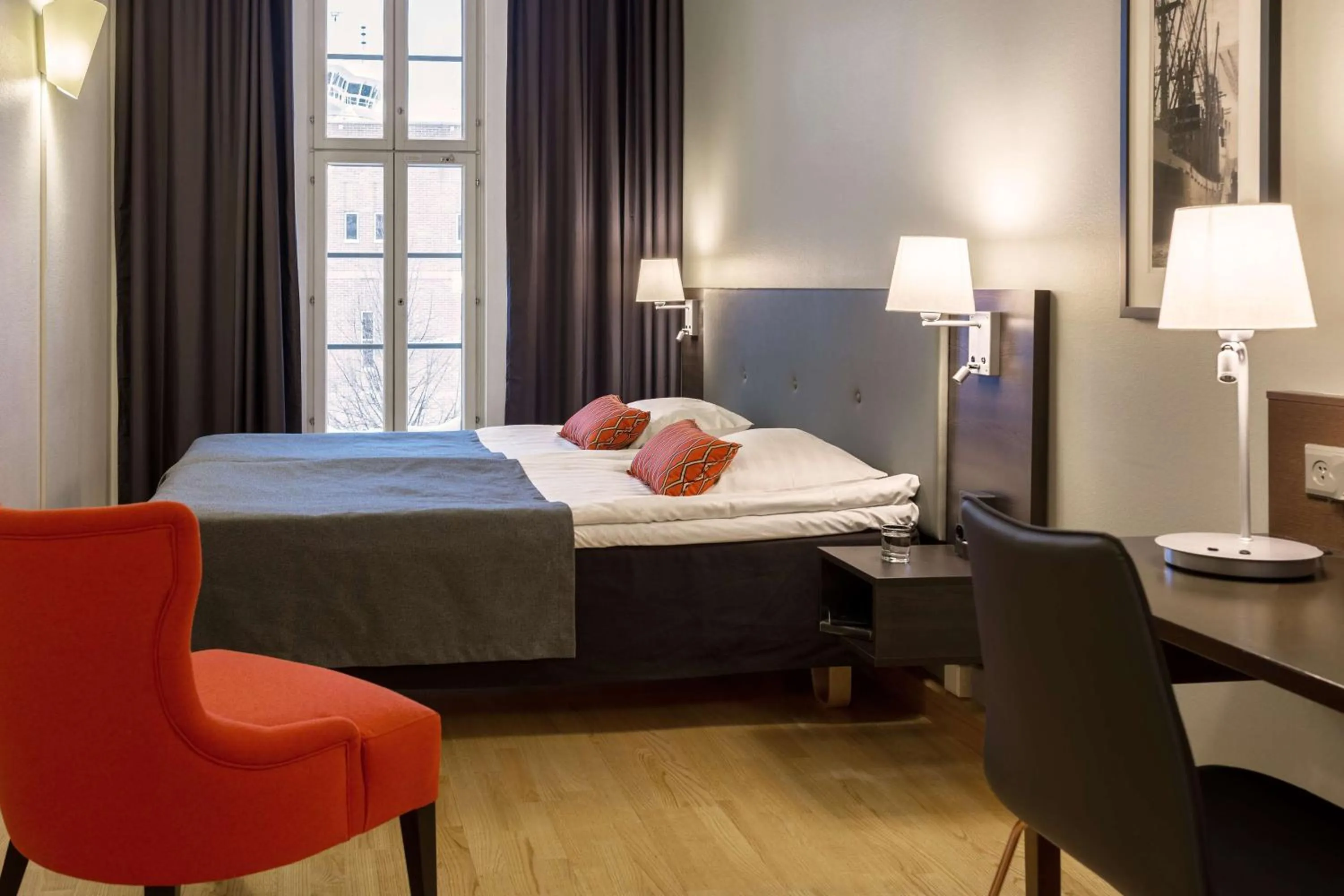 Bedroom, Bed in Scandic Grand Marina