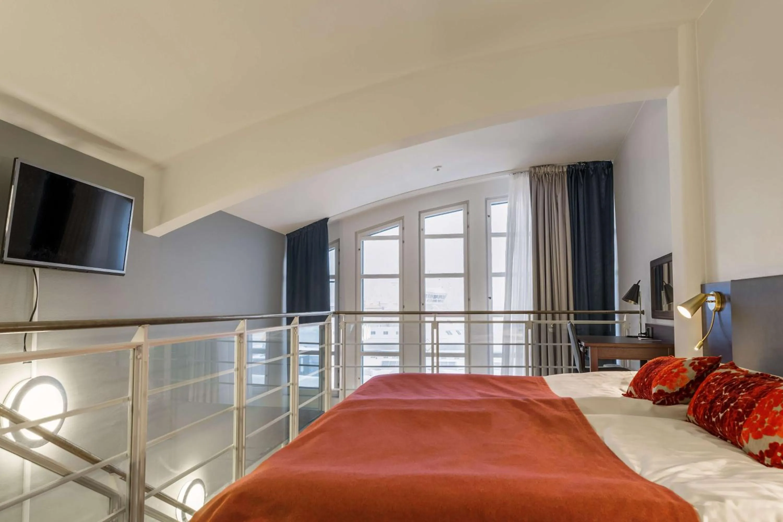 Bedroom, Bed in Scandic Grand Marina
