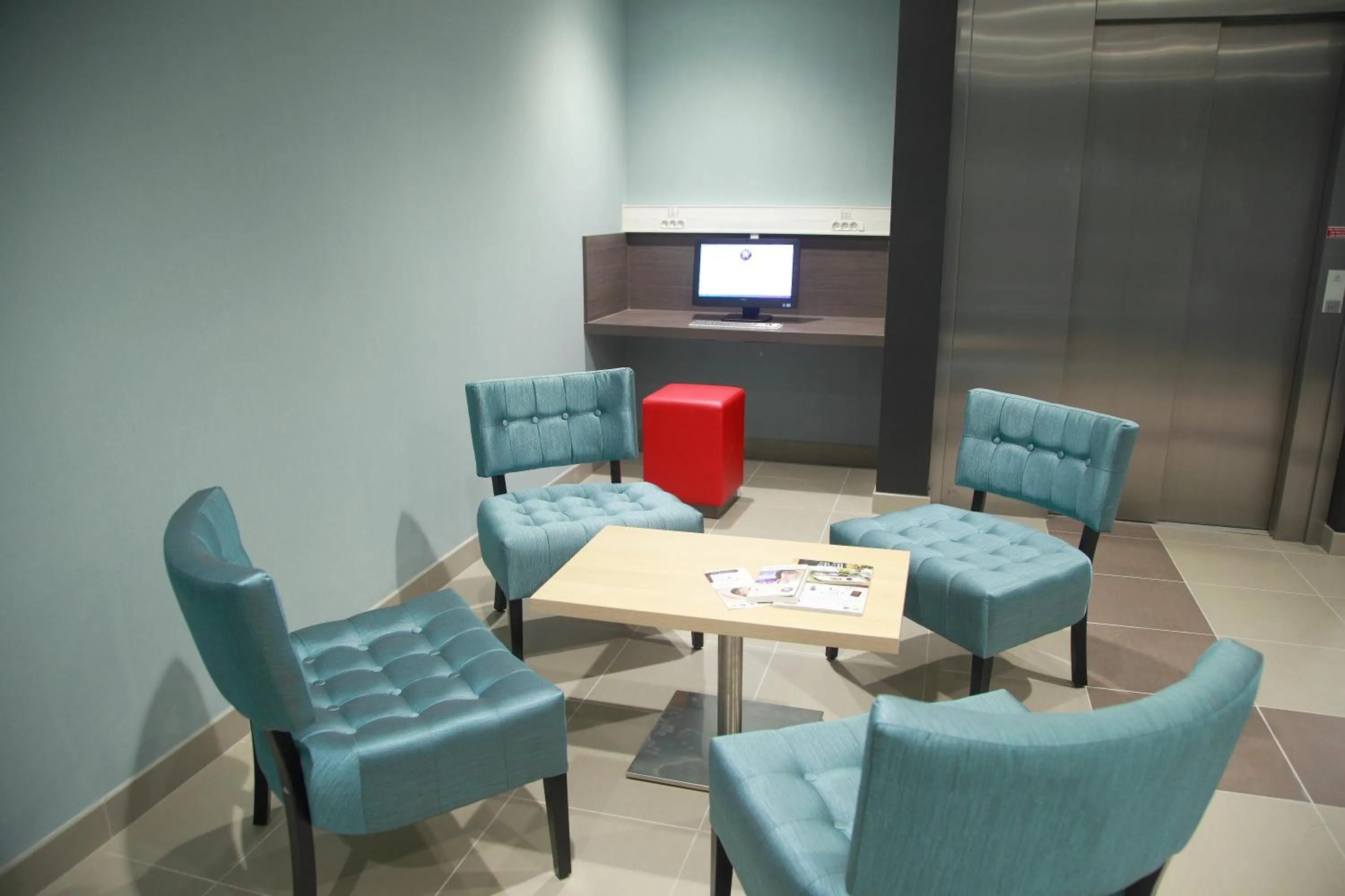 Living room in The Originals City, L'Haut' Aile, Coquelles-Calais Tunnel s/Manche L'HAUTAILE