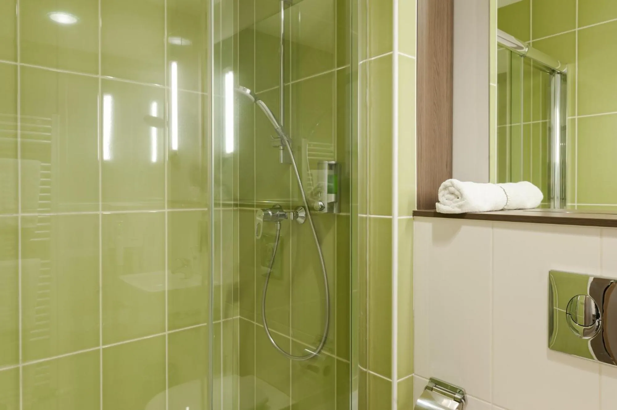 The Originals City, L'Haut' Aile, Coquelles-Calais Tunnel s/Manche L'HAUTAILE