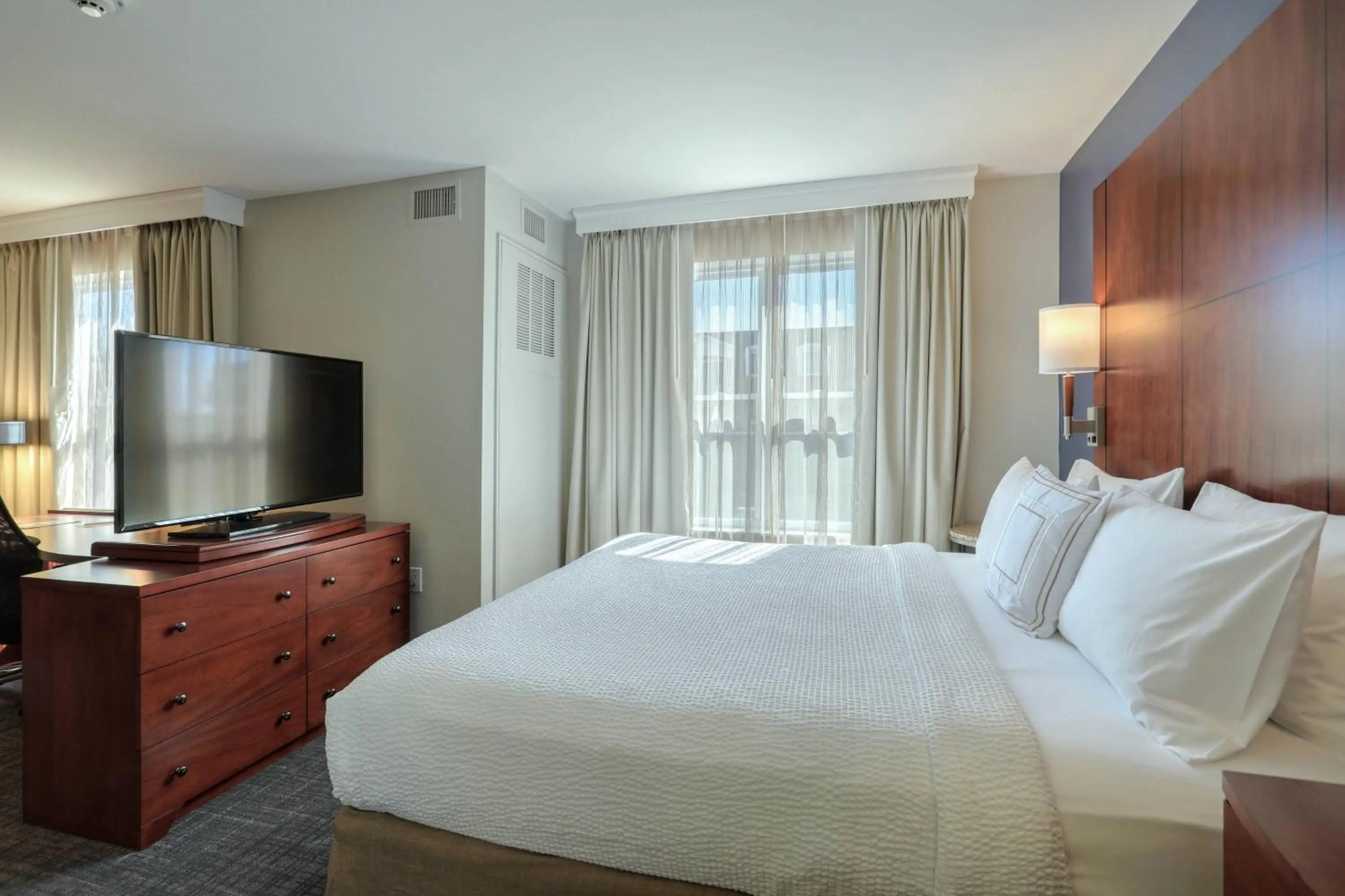 Bedroom, Bed in Residence Inn by Marriott Woodbridge Edison/Raritan Center