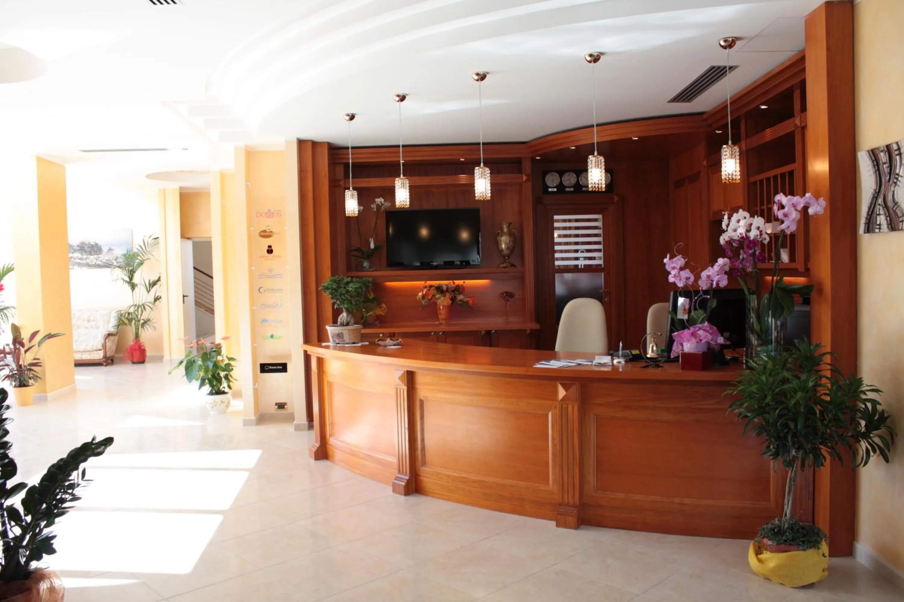 Lobby or reception in Domus Hotel