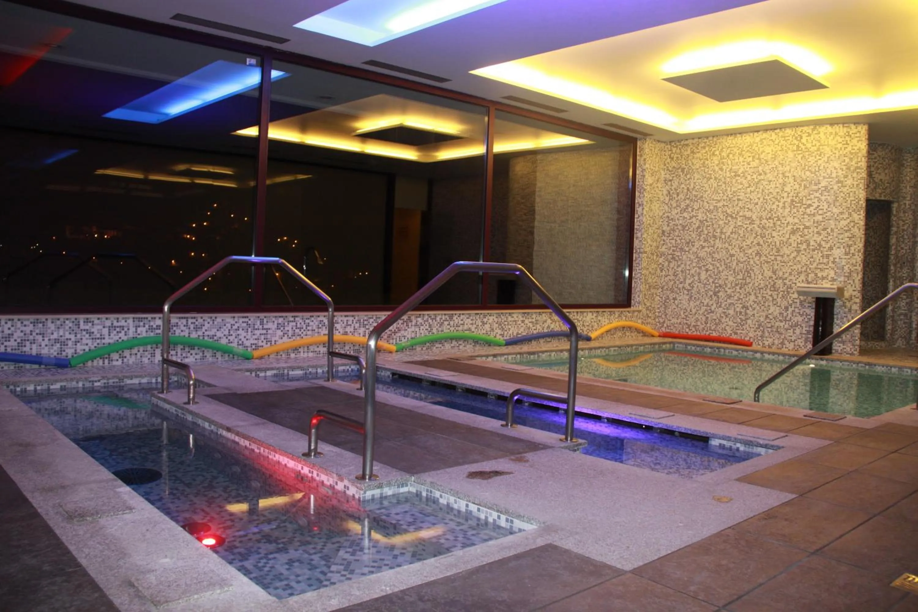 Hot Tub in Domus Hotel