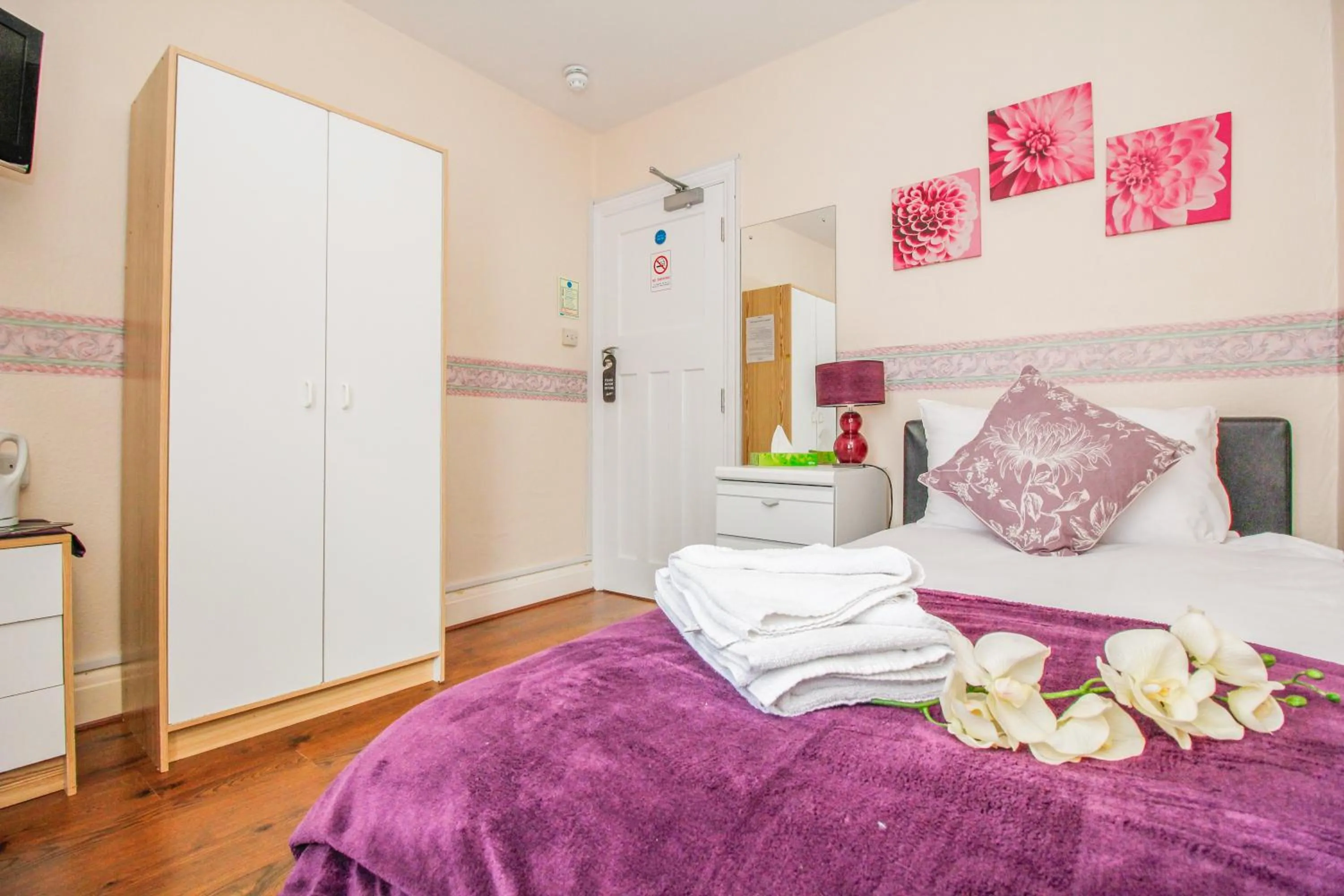 Bedroom, Bed in Harris Guest Accommodation