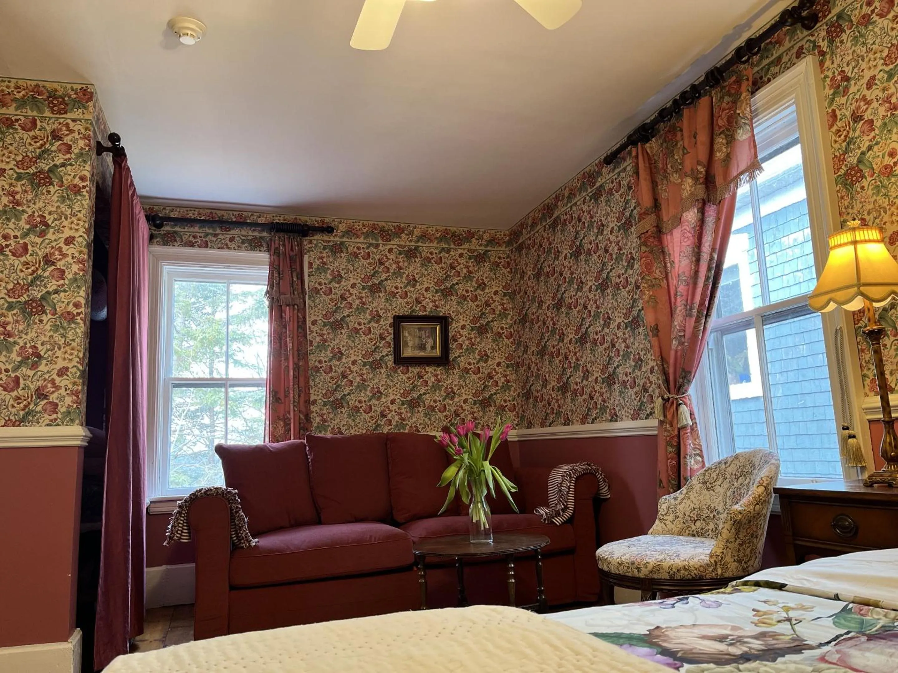 Bedroom in Surfside Inn