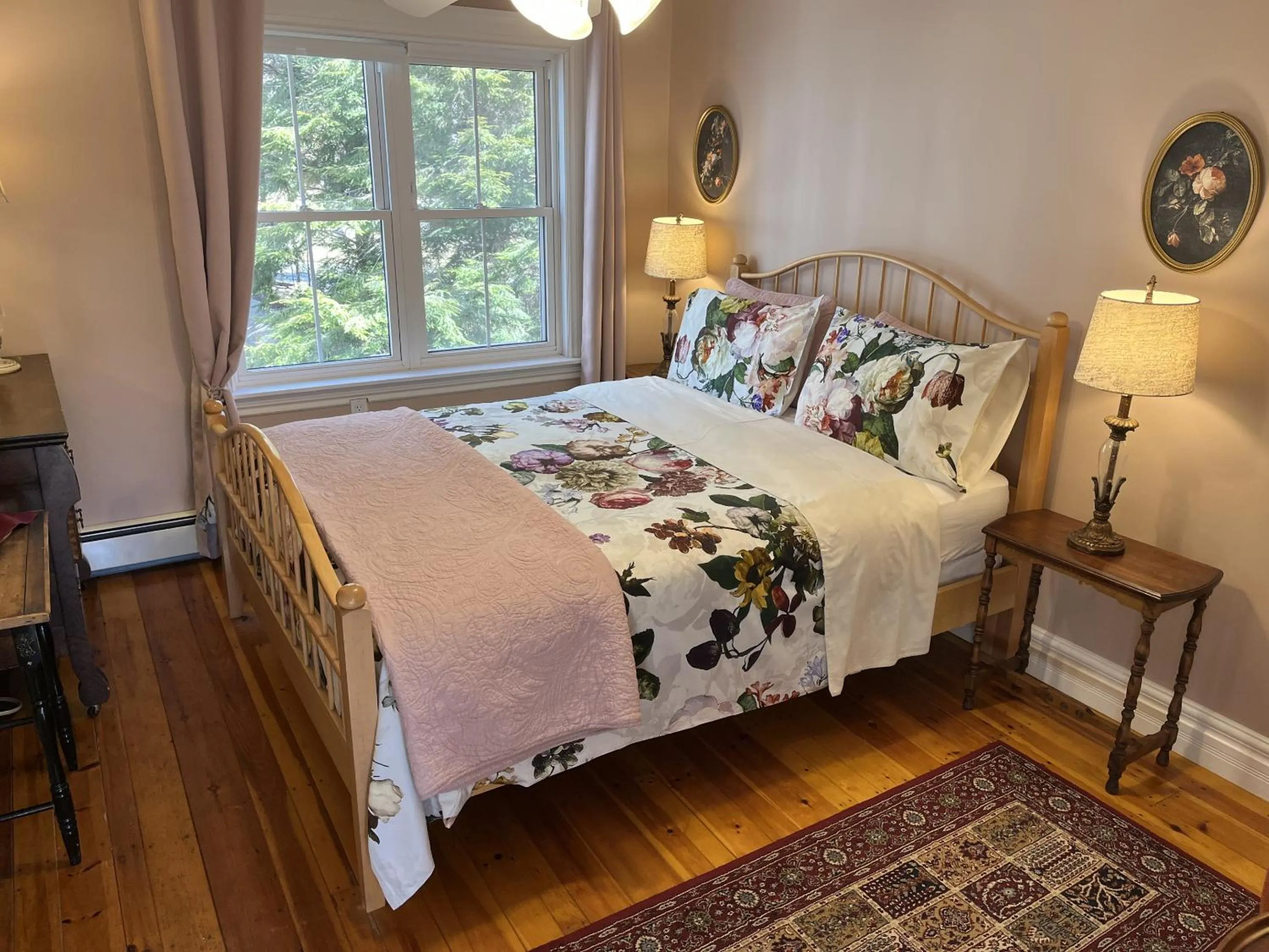 Bedroom, Bed in Surfside Inn