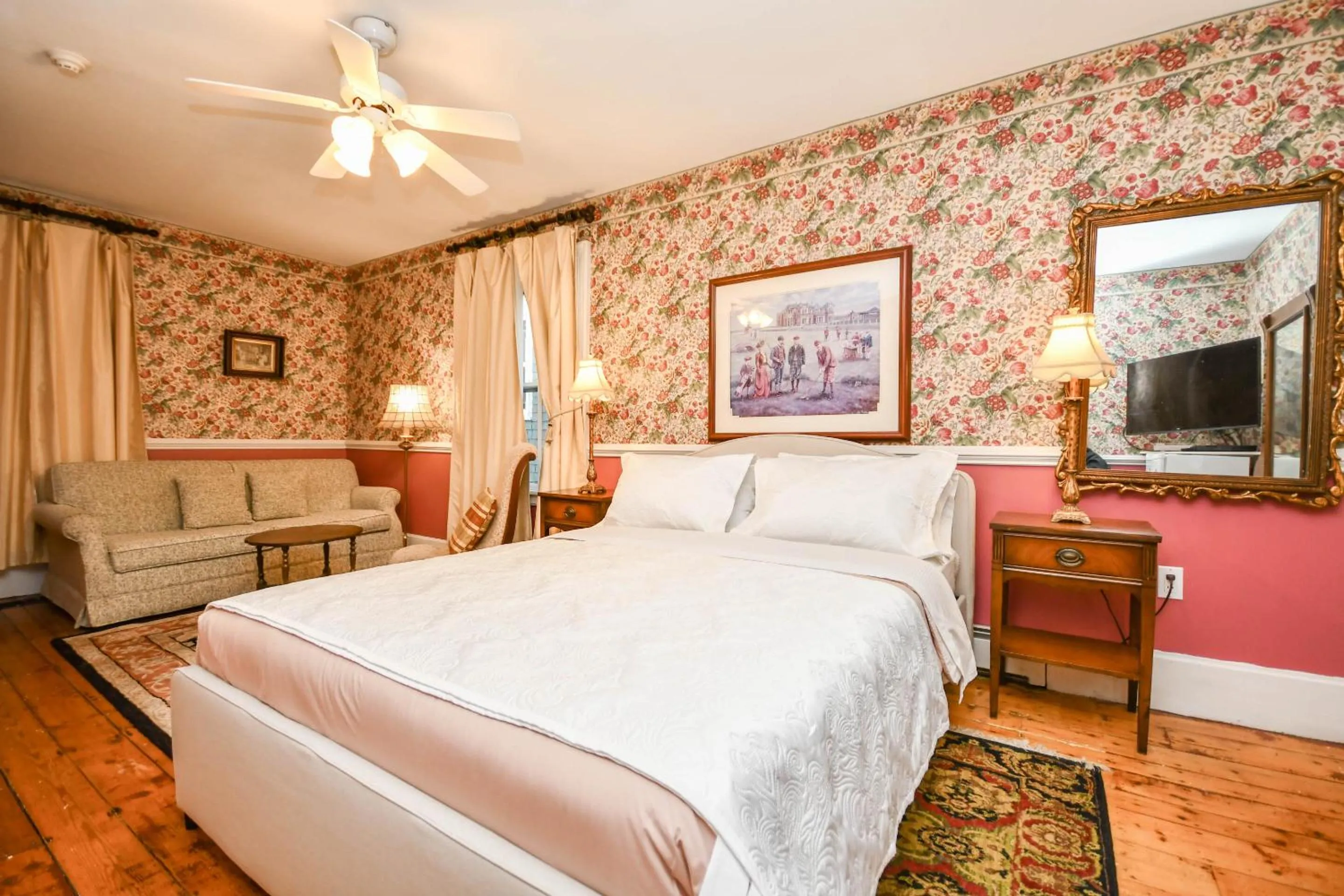 Bedroom, Bed in Surfside Inn