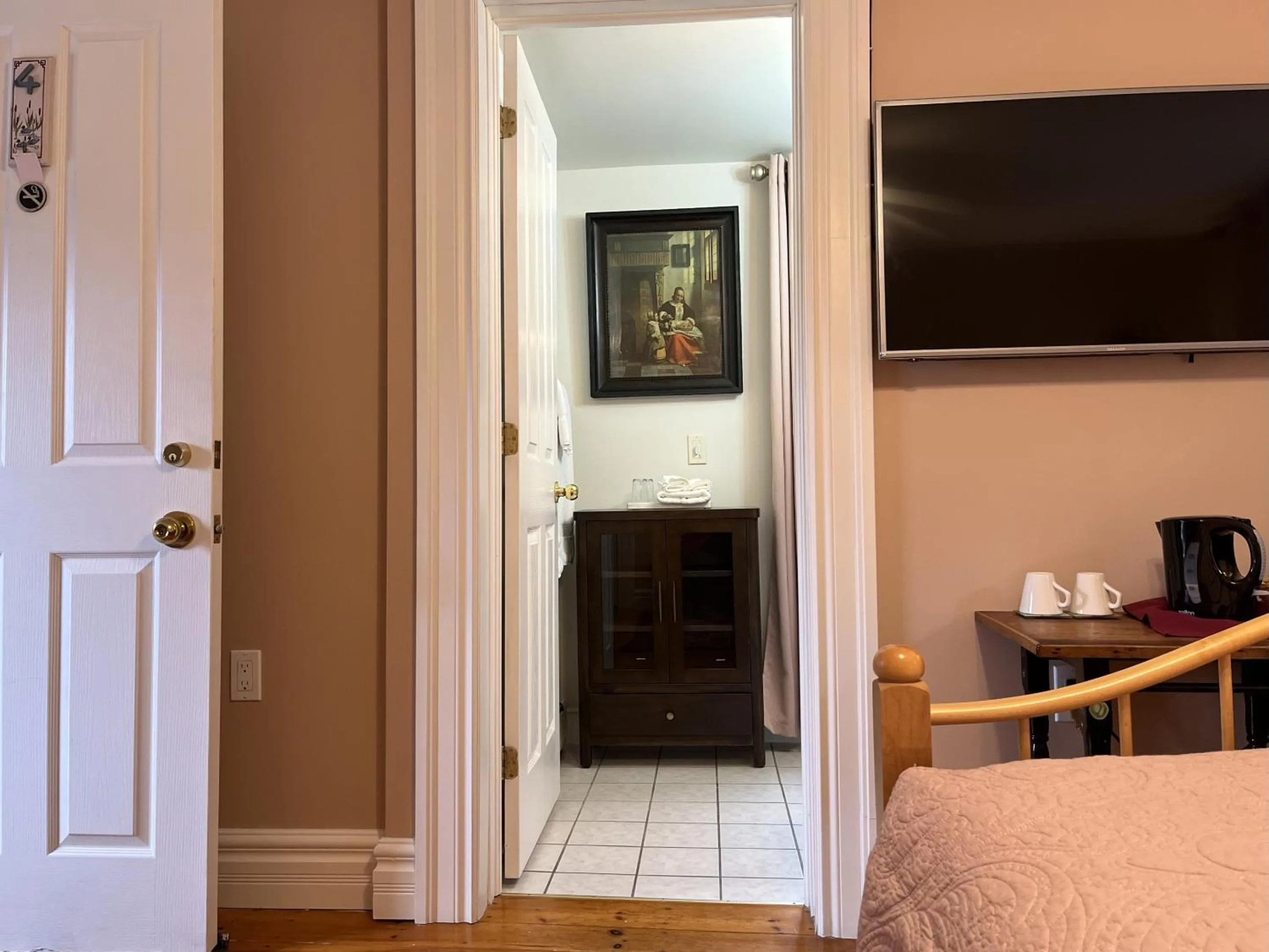Bedroom in Surfside Inn