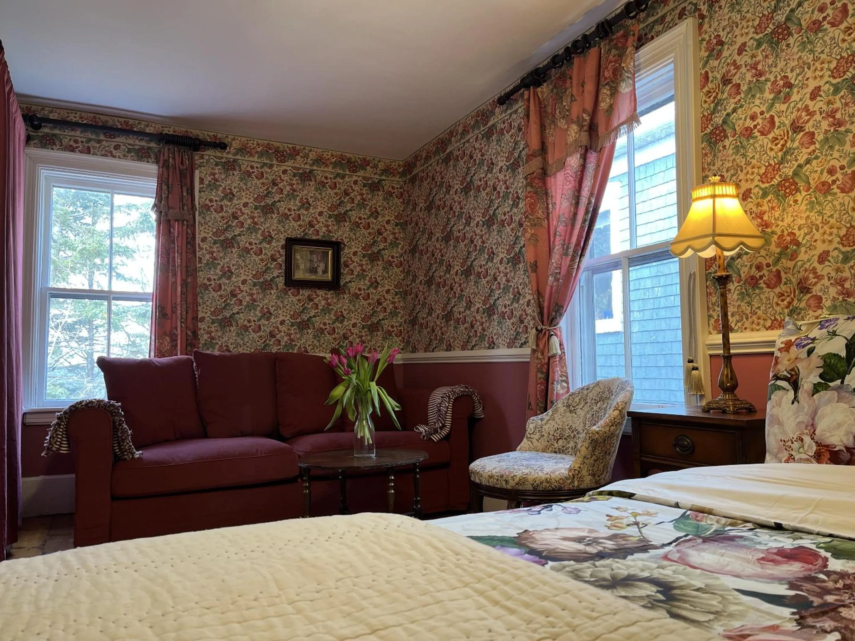 Bedroom, Bed in Surfside Inn