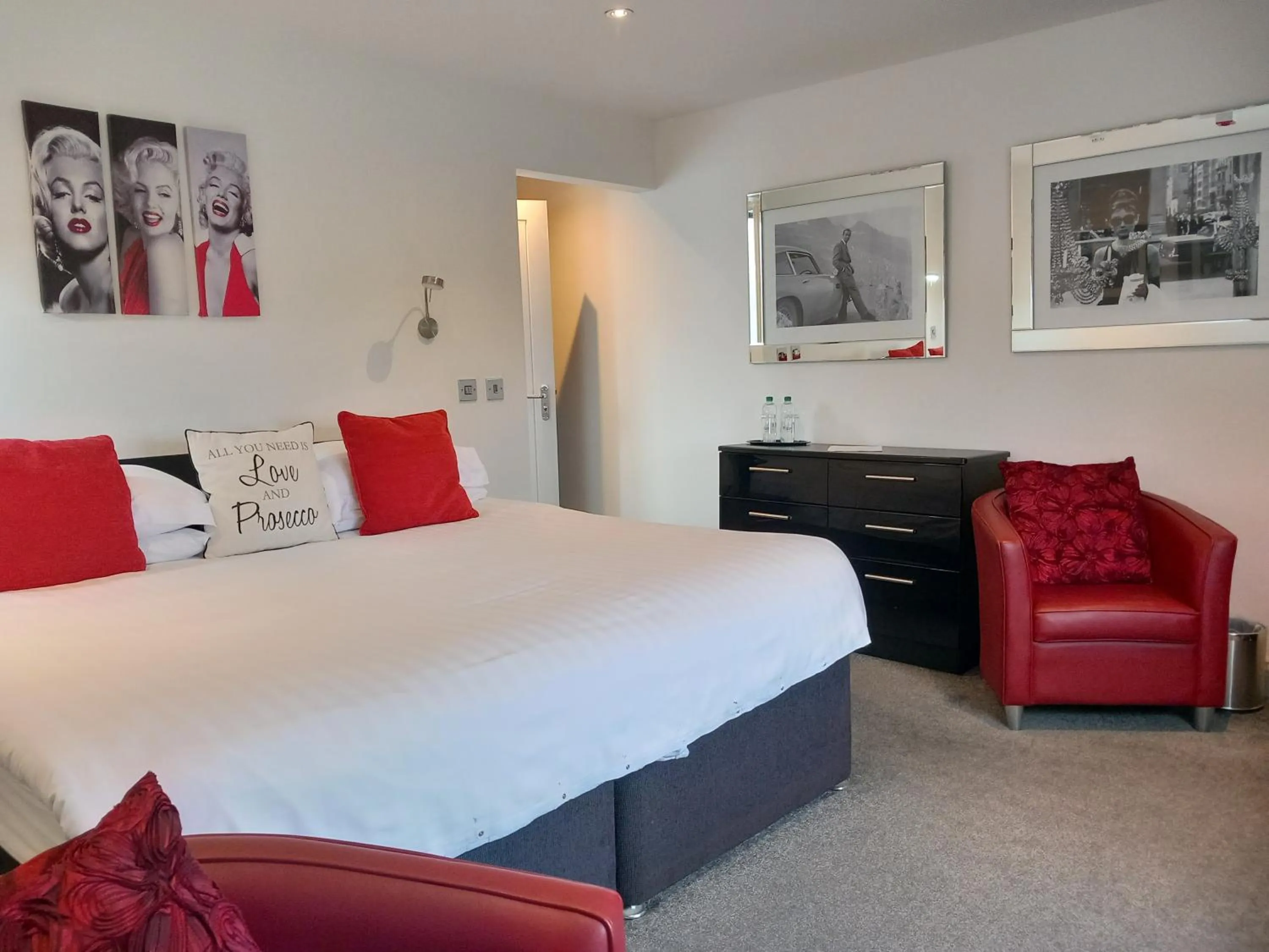 Tudor Lodge Bed & Breakfast