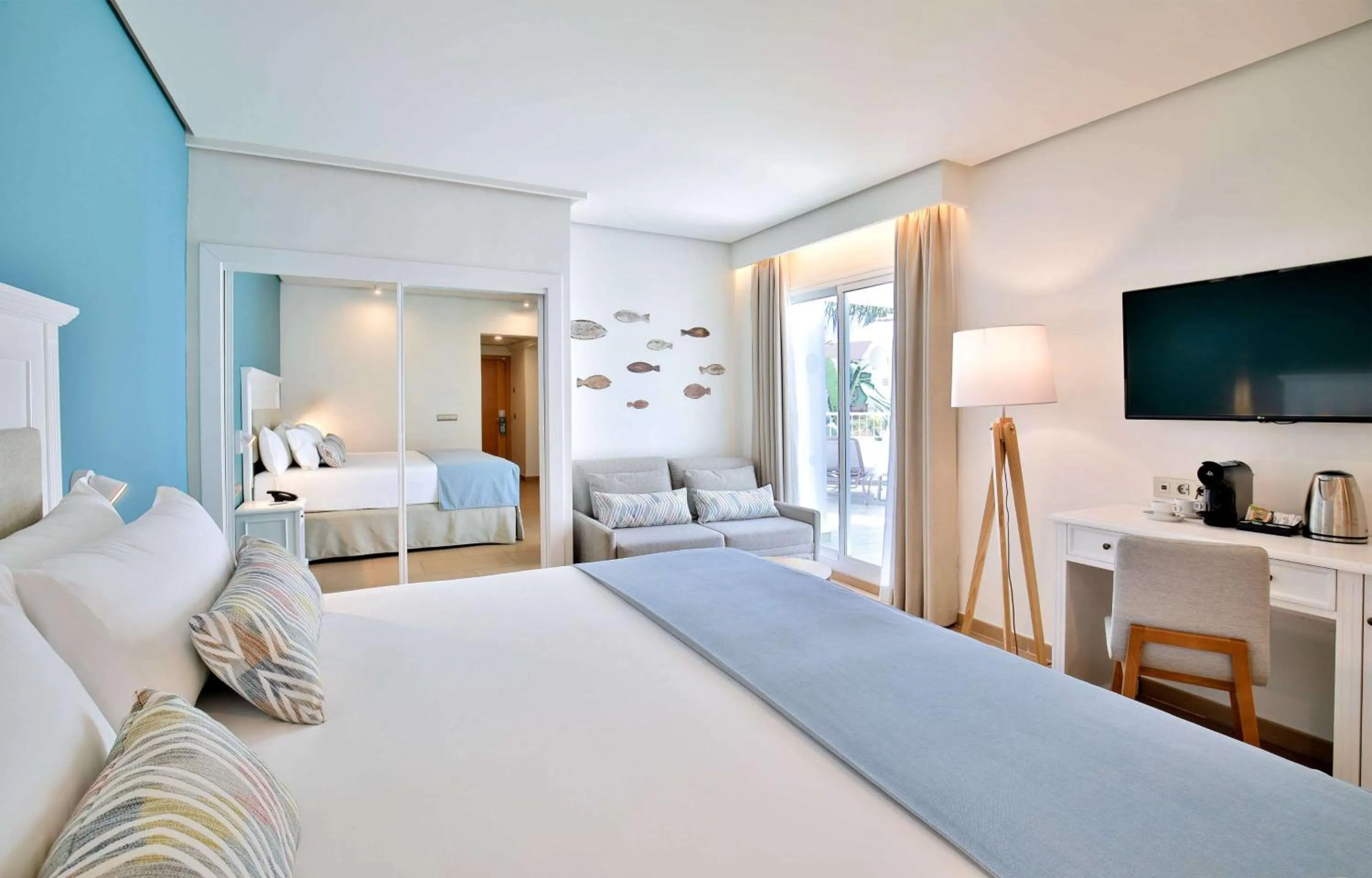 Bedroom, Bed in Occidental Torremolinos Playa