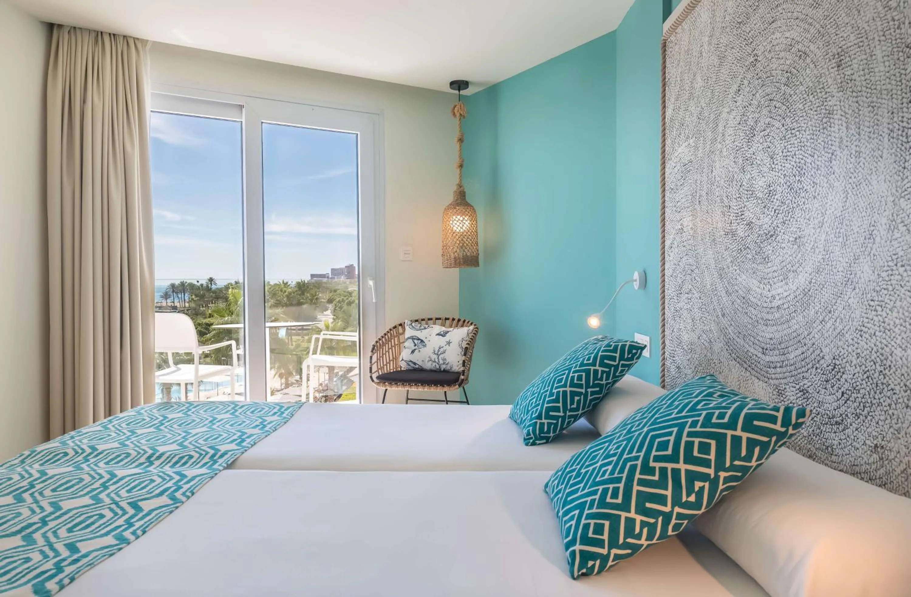 Bedroom, Bed in Occidental Torremolinos Playa