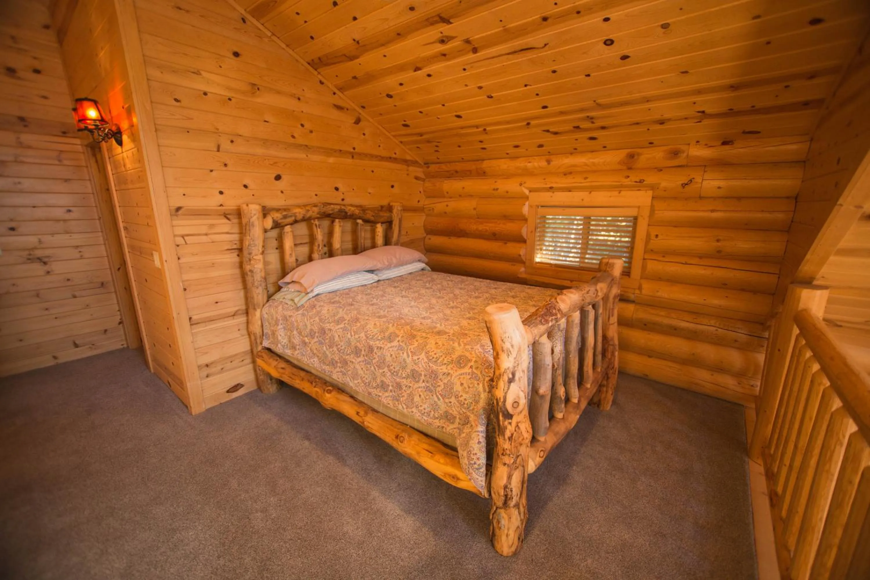 Bed in The Pines at Island Park