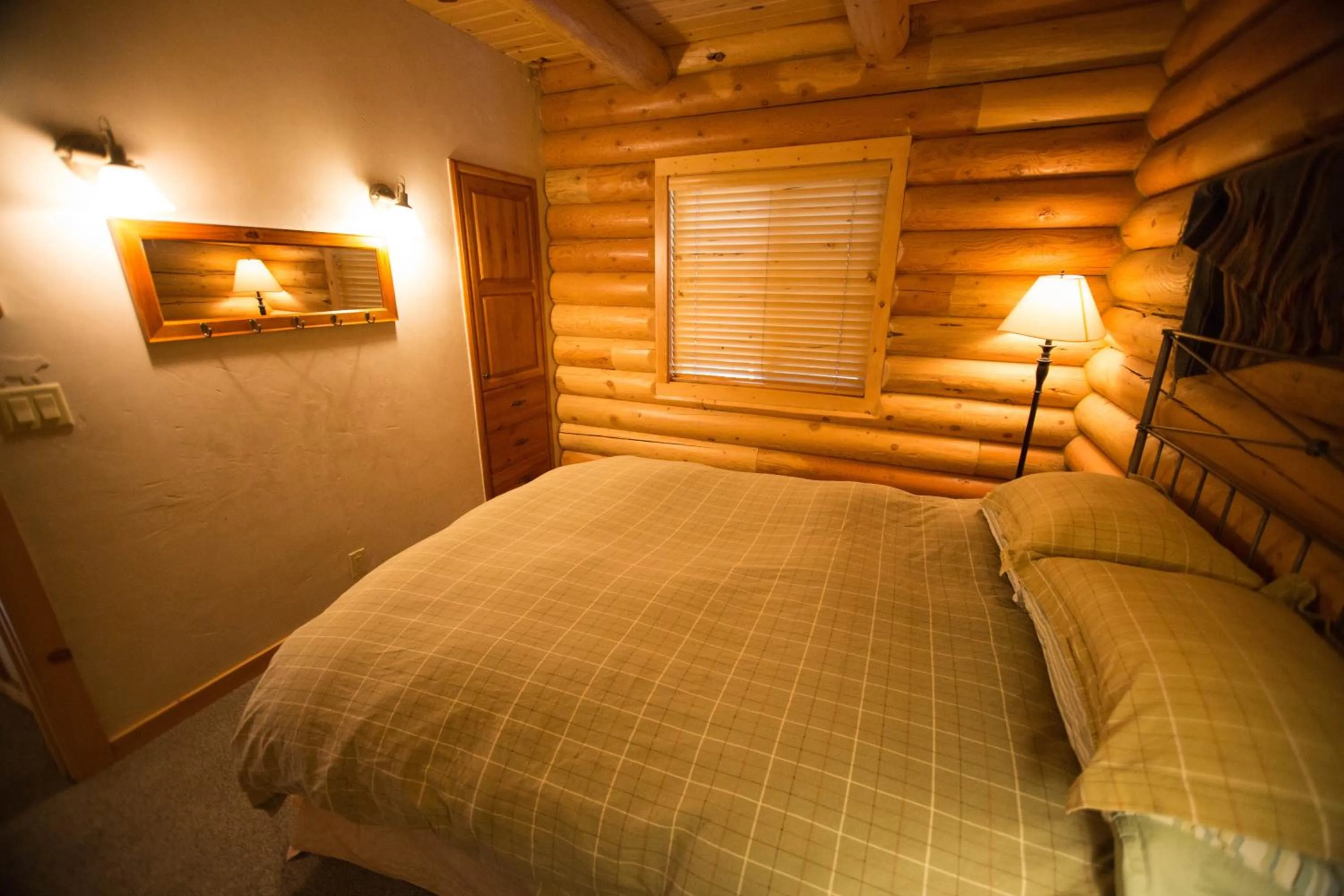 Bed in The Pines at Island Park