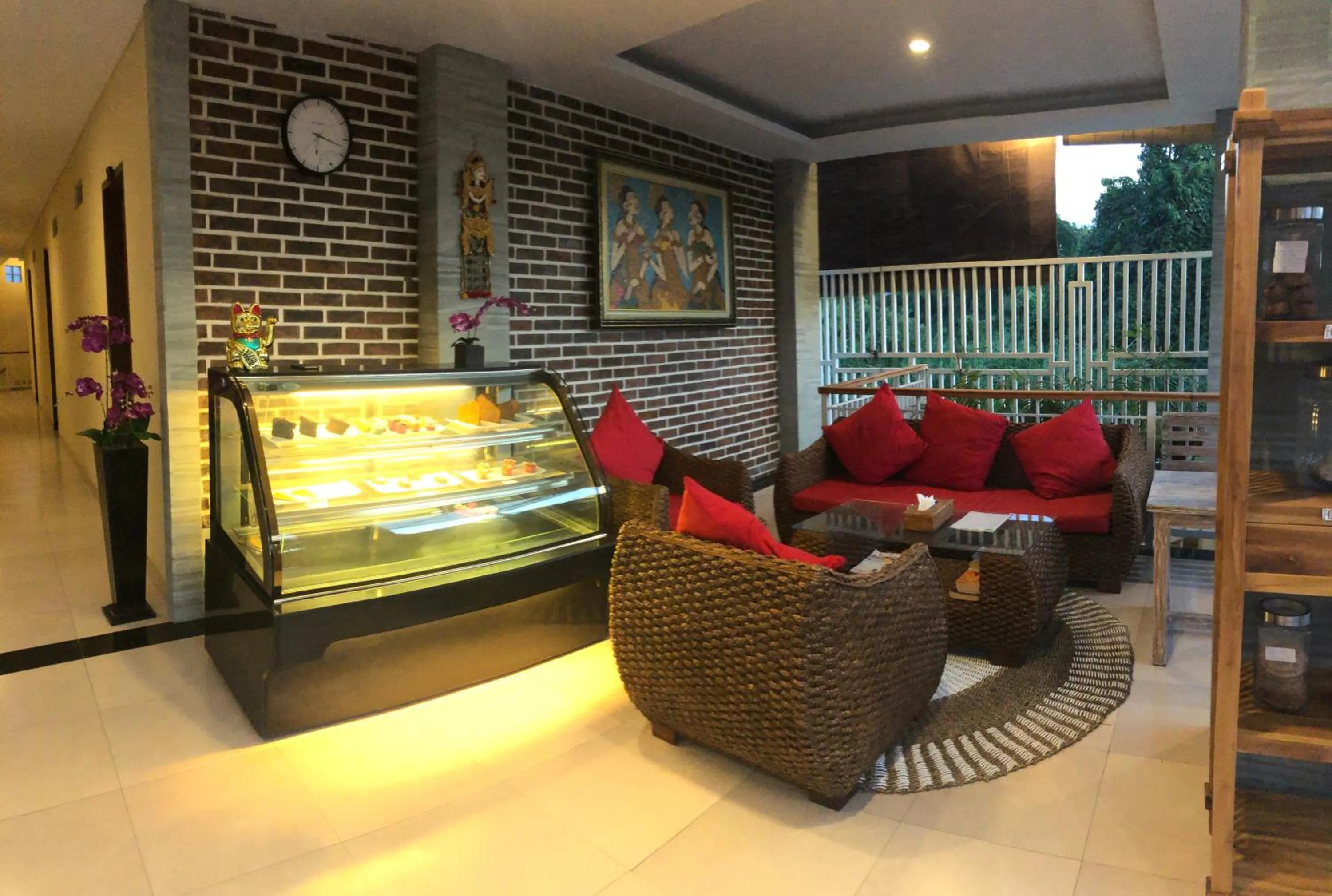 Lobby or reception in Oka's Guest House Canggu