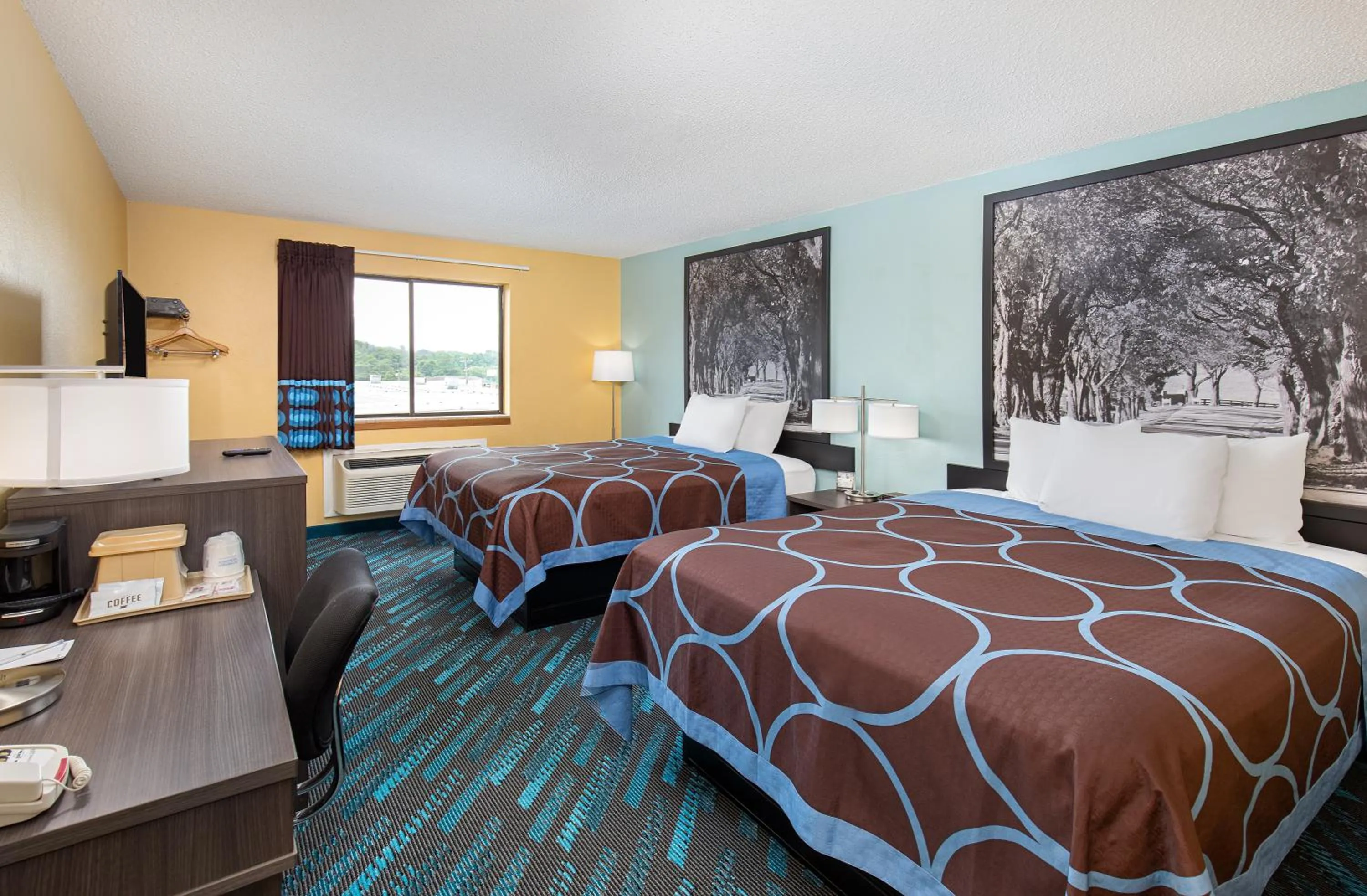 Bed in Super 8 by Wyndham Somerset