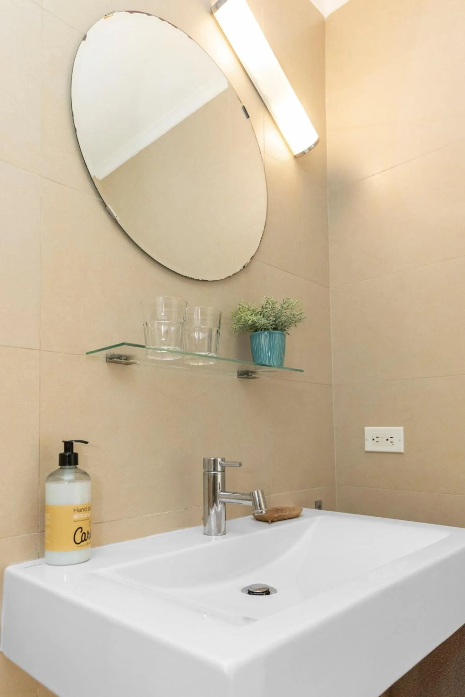 Bathroom in Oasis guesthouse, Boutique Style Hotel